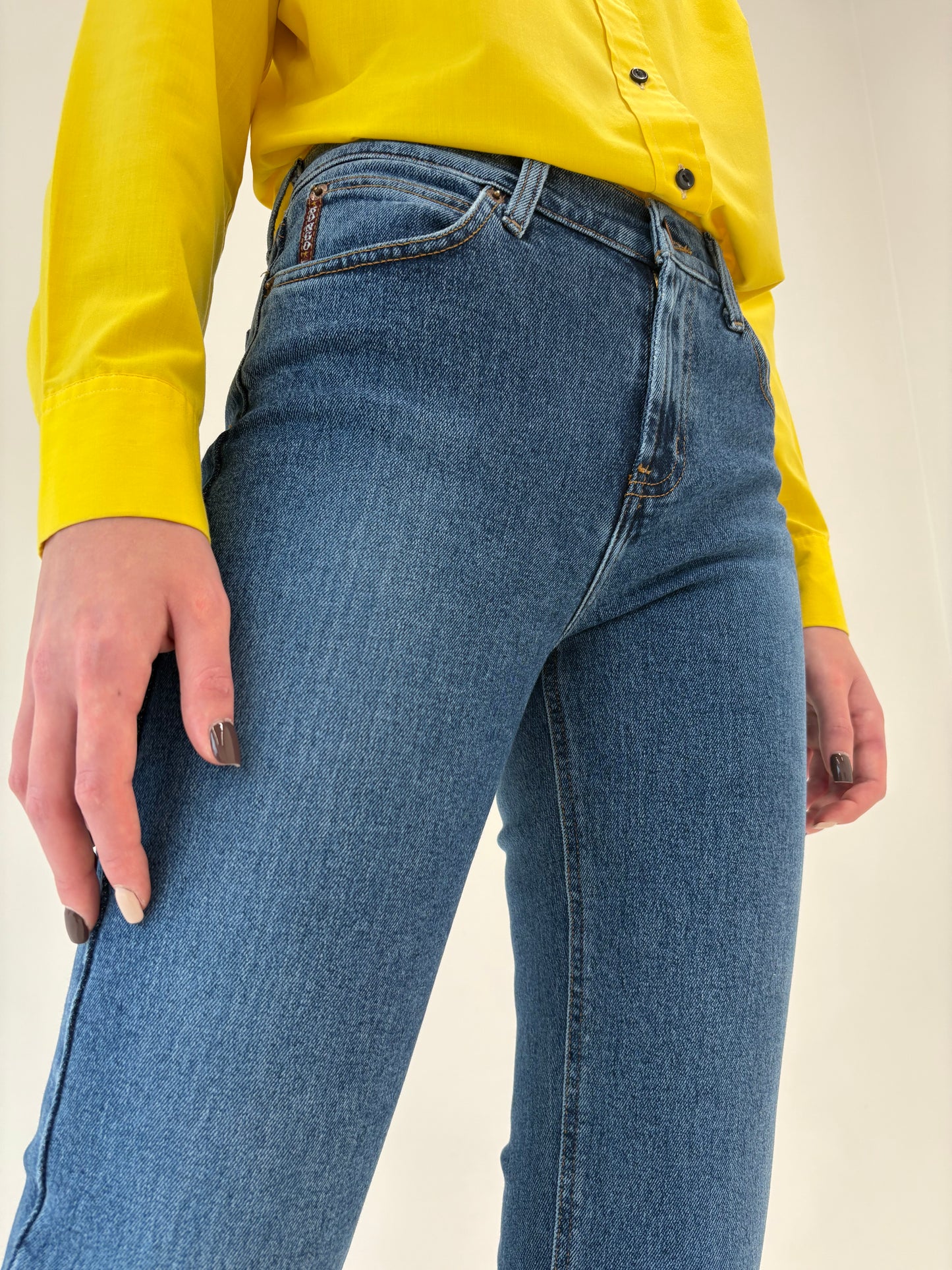 Jeans ușor vedeți vintage premium din material ultra modelator plin