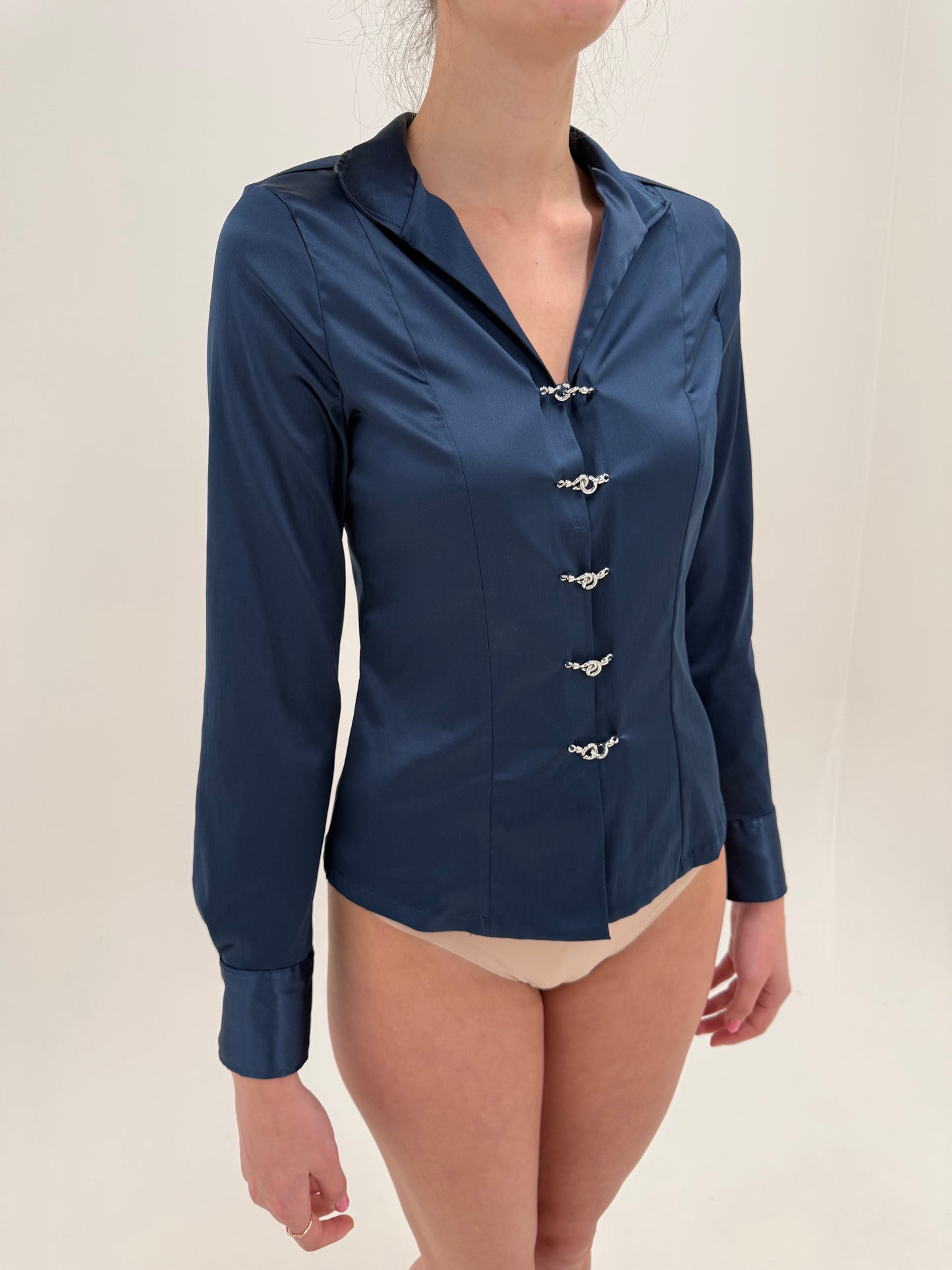 Cămașa luxury Nara Camicie cu încheiere super în trend metalică argintie