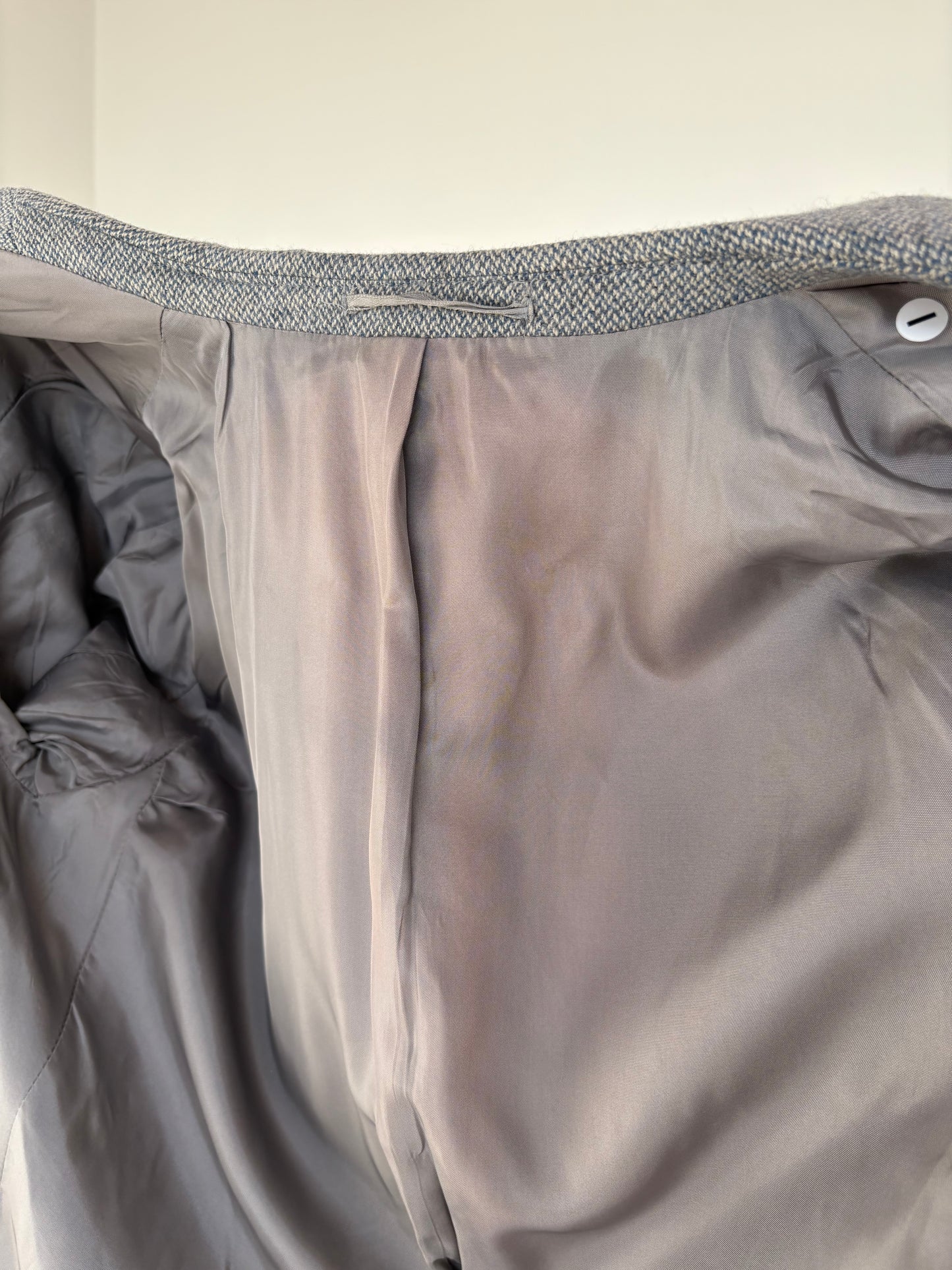 Sacou din tweed baby blue cu ivoire de lana plină pura certificată