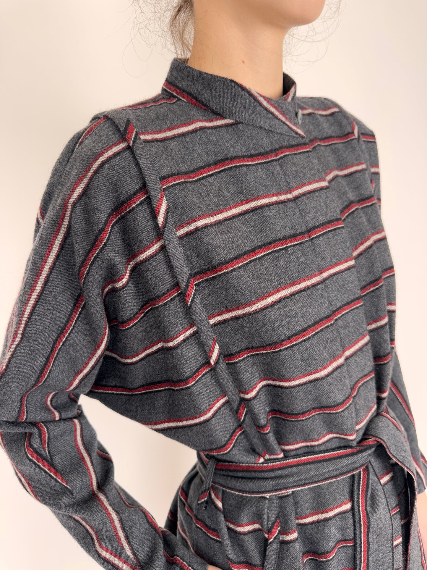 Rochie vintage cu talie reglabilă din stofă de lana extrafina