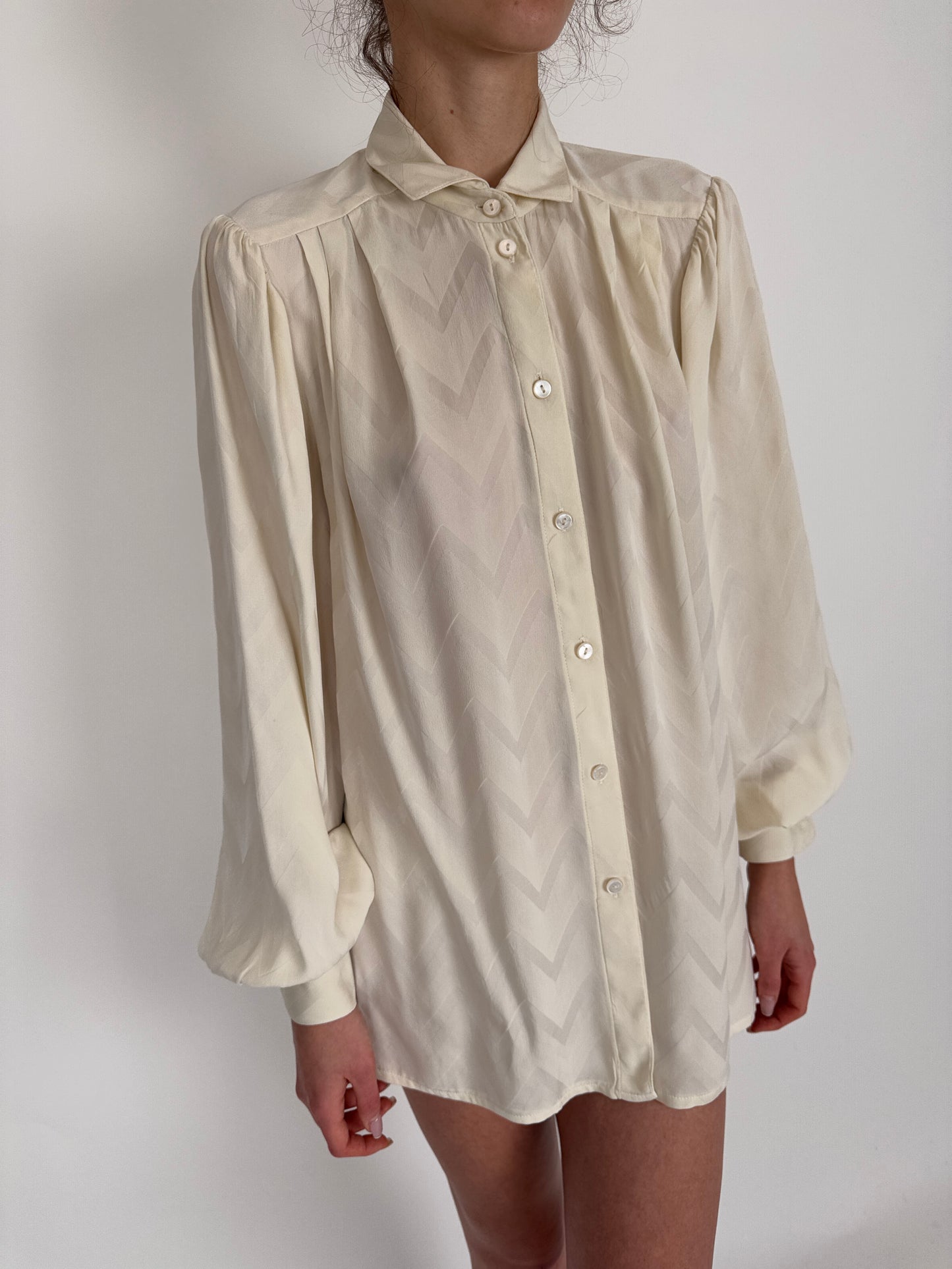 Cămașa linen nude din mătase naturală