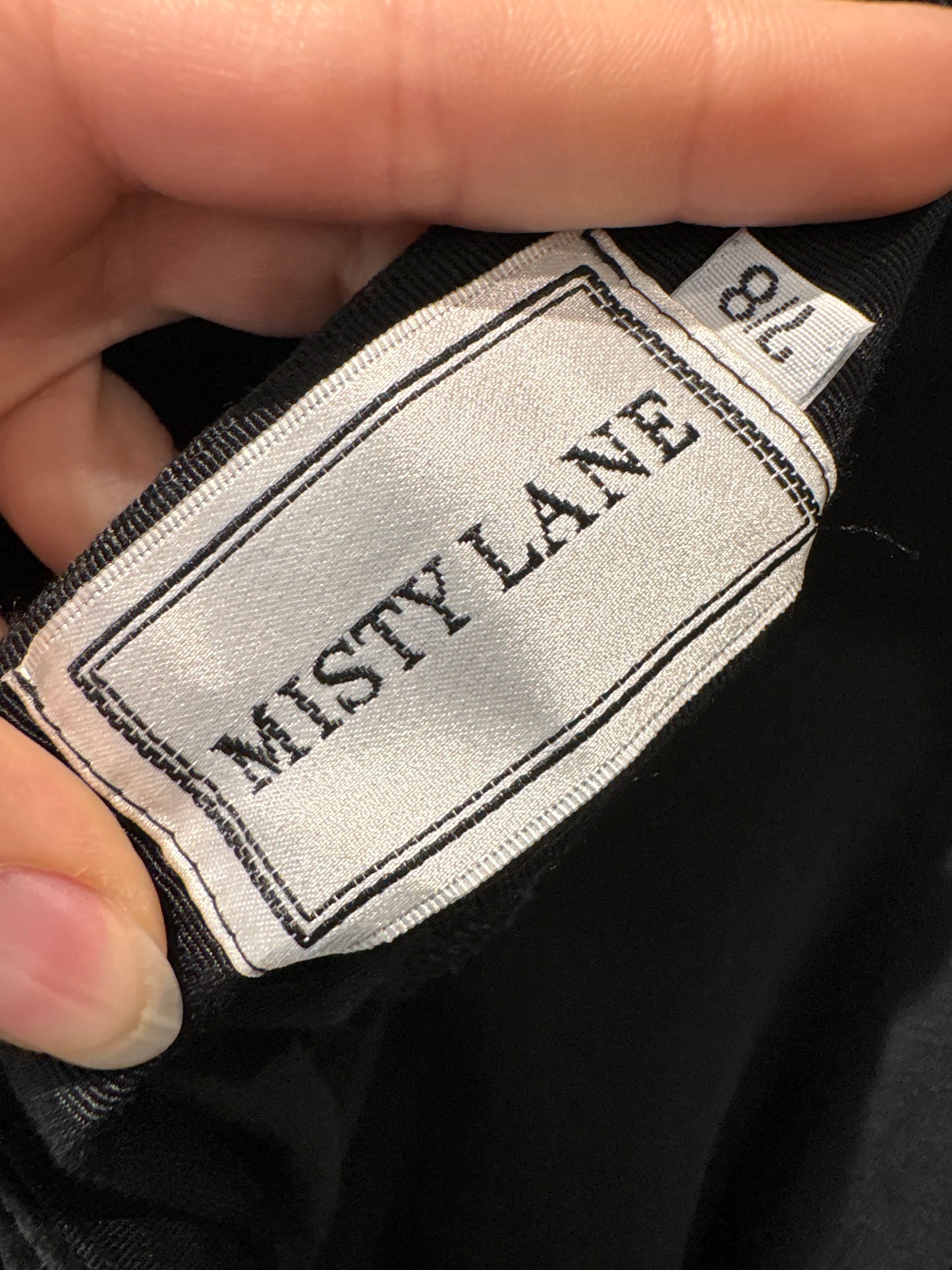 LBD vintage din catifea cu talie uktra marcată și fundă la spate cu decupaj