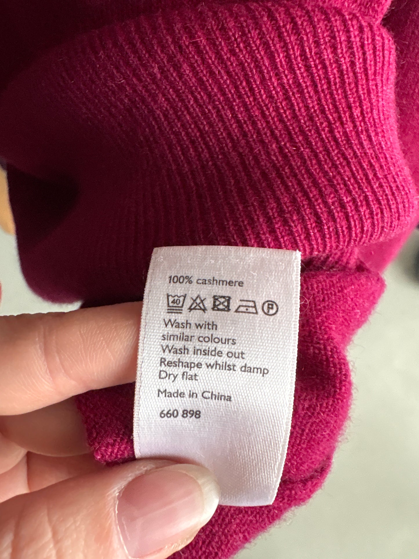 Maleta magenta din cașmir tall cu manșete îngustate