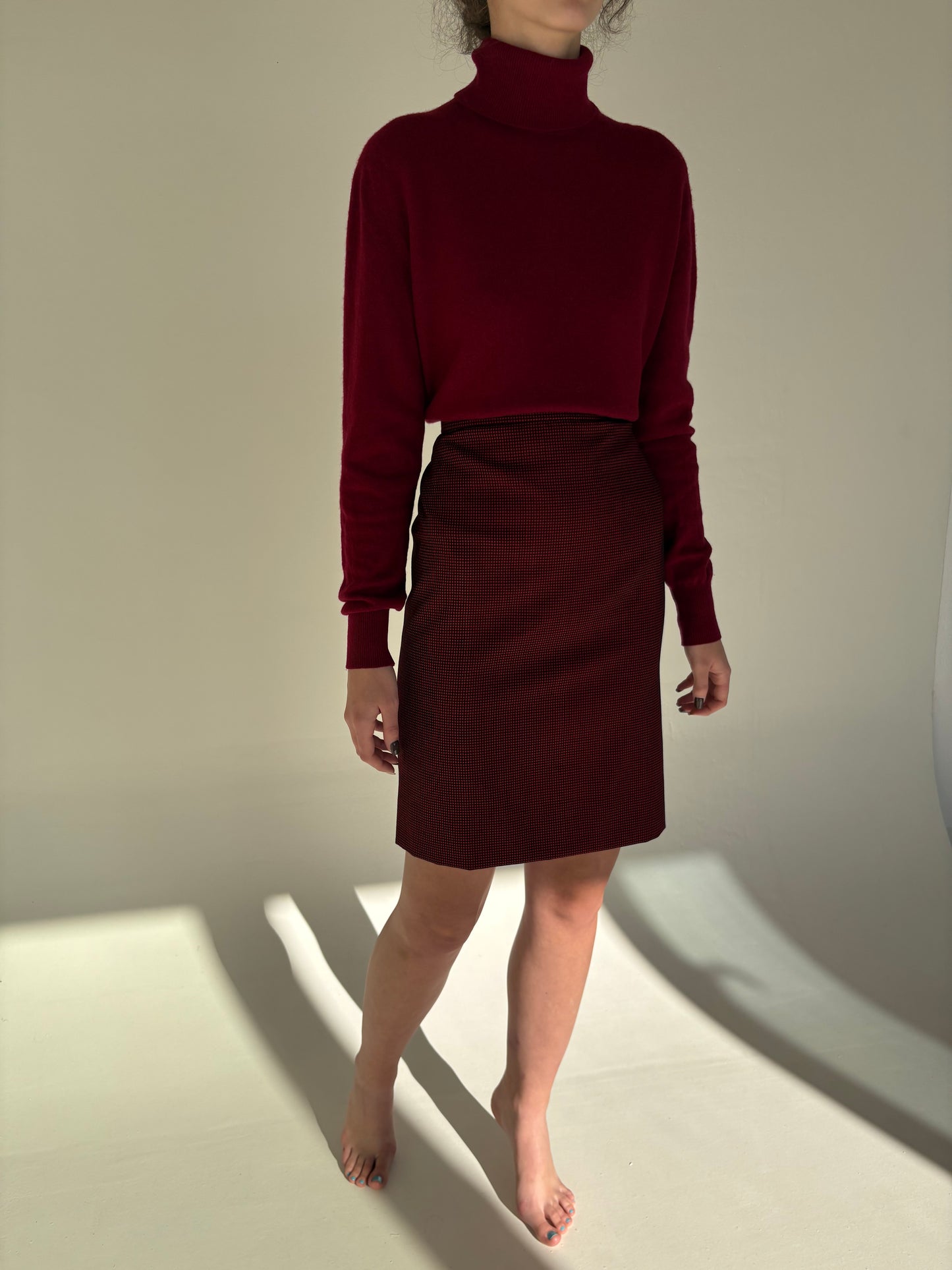 Deux piece burgundy din lana extrafina in croi de ani 60