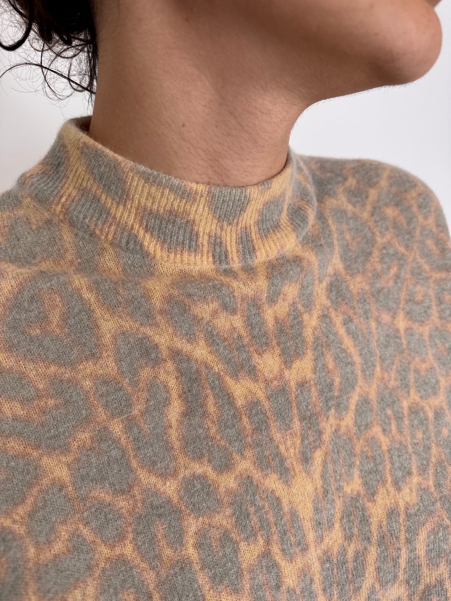 Maleta subțire animal print din lana extrafina