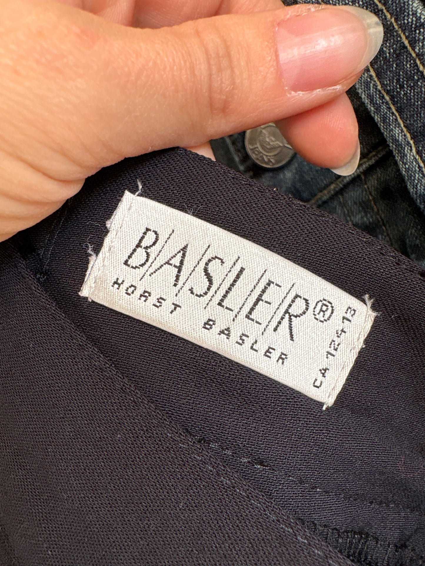 Pantaloni de brand super premium cu talie ultra înaltă și pense din lana extrafina