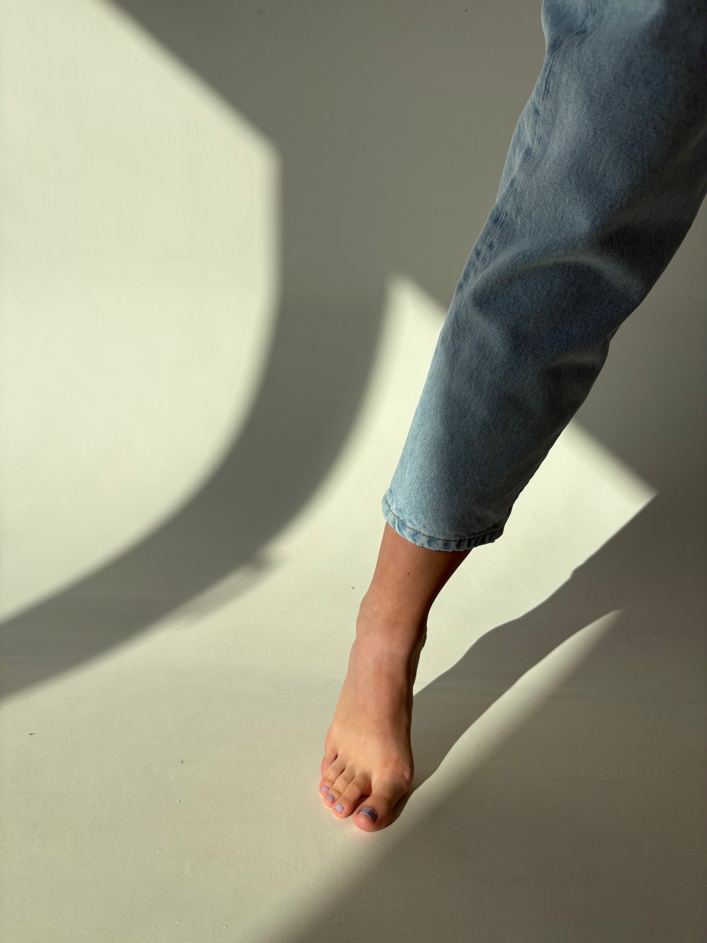 Jeans plin cu talie ultra ultra înaltă și pense mom fit