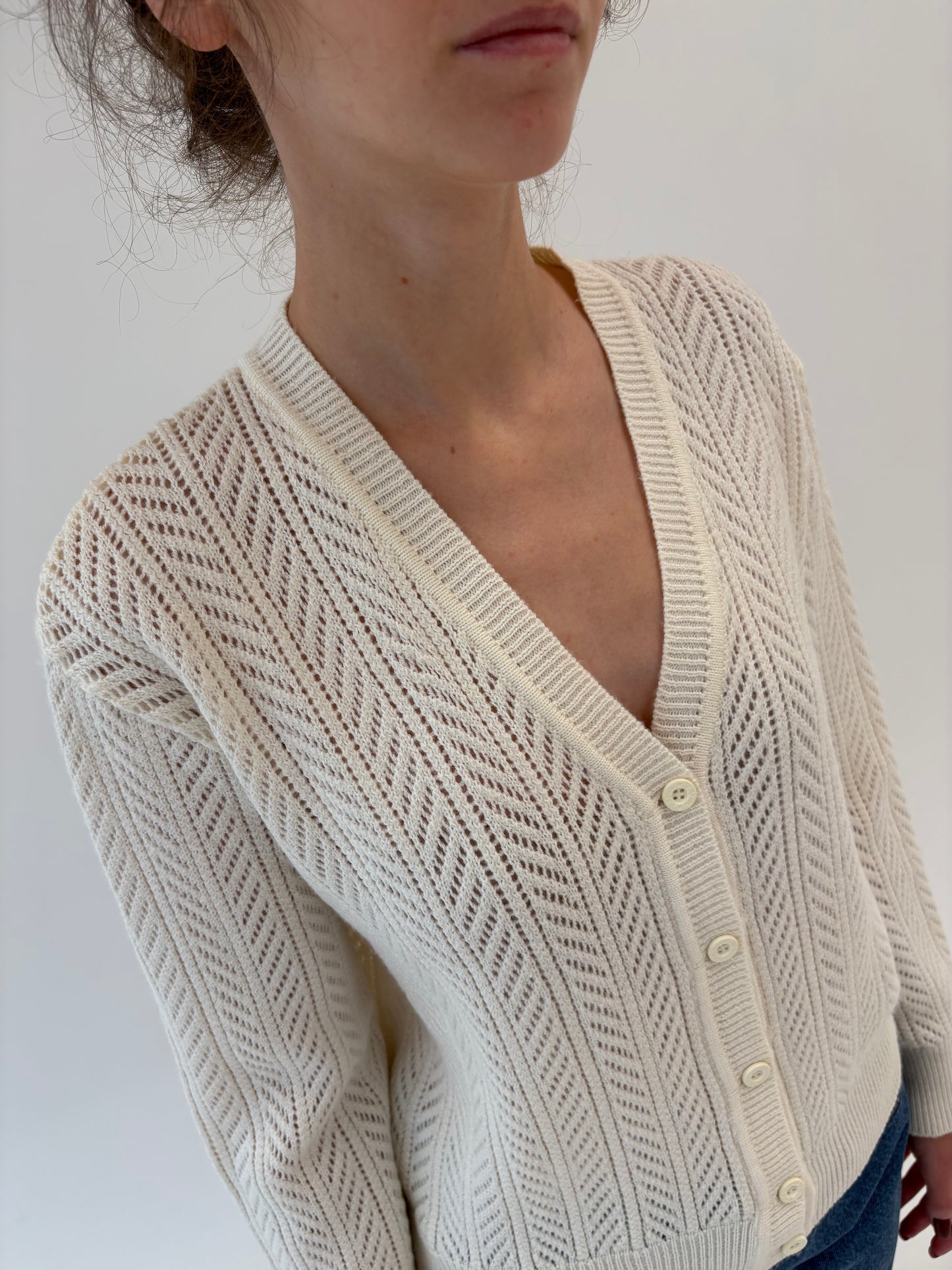 Cardigan vintage butter white dantelat din cea mai fină lana de gramaj mare