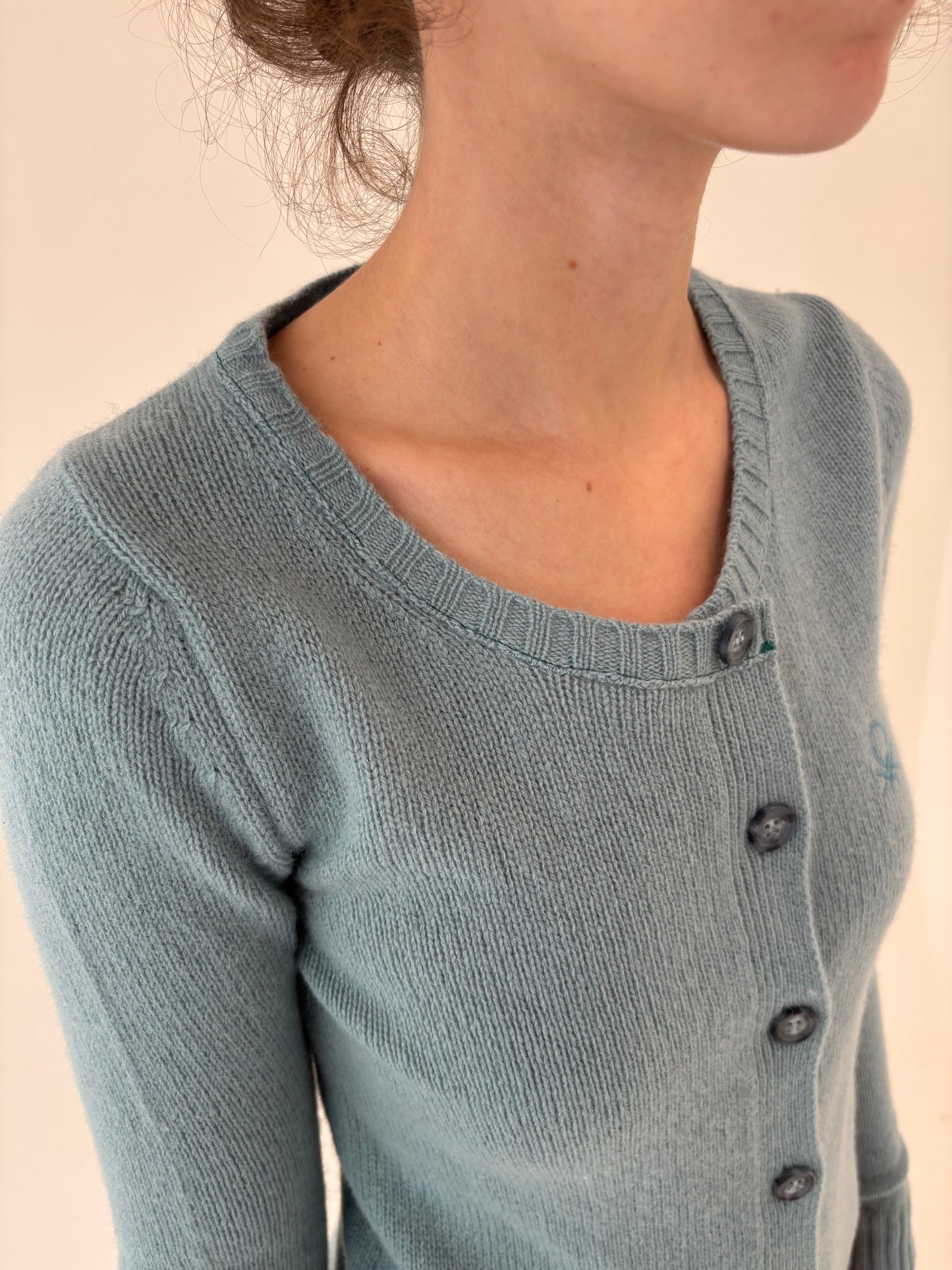 Cardigan iceberg blue grosut din lana plină shetland