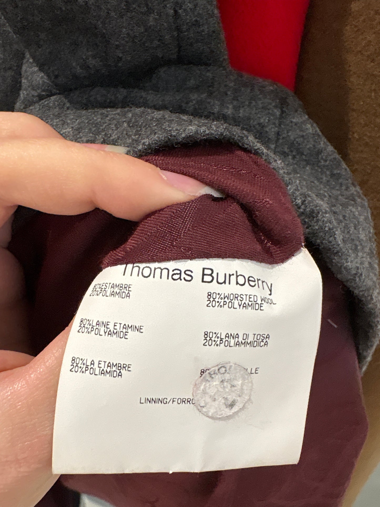 Rochie Burberry anii 90 din stofă de lana pieptănată în stilul preppy