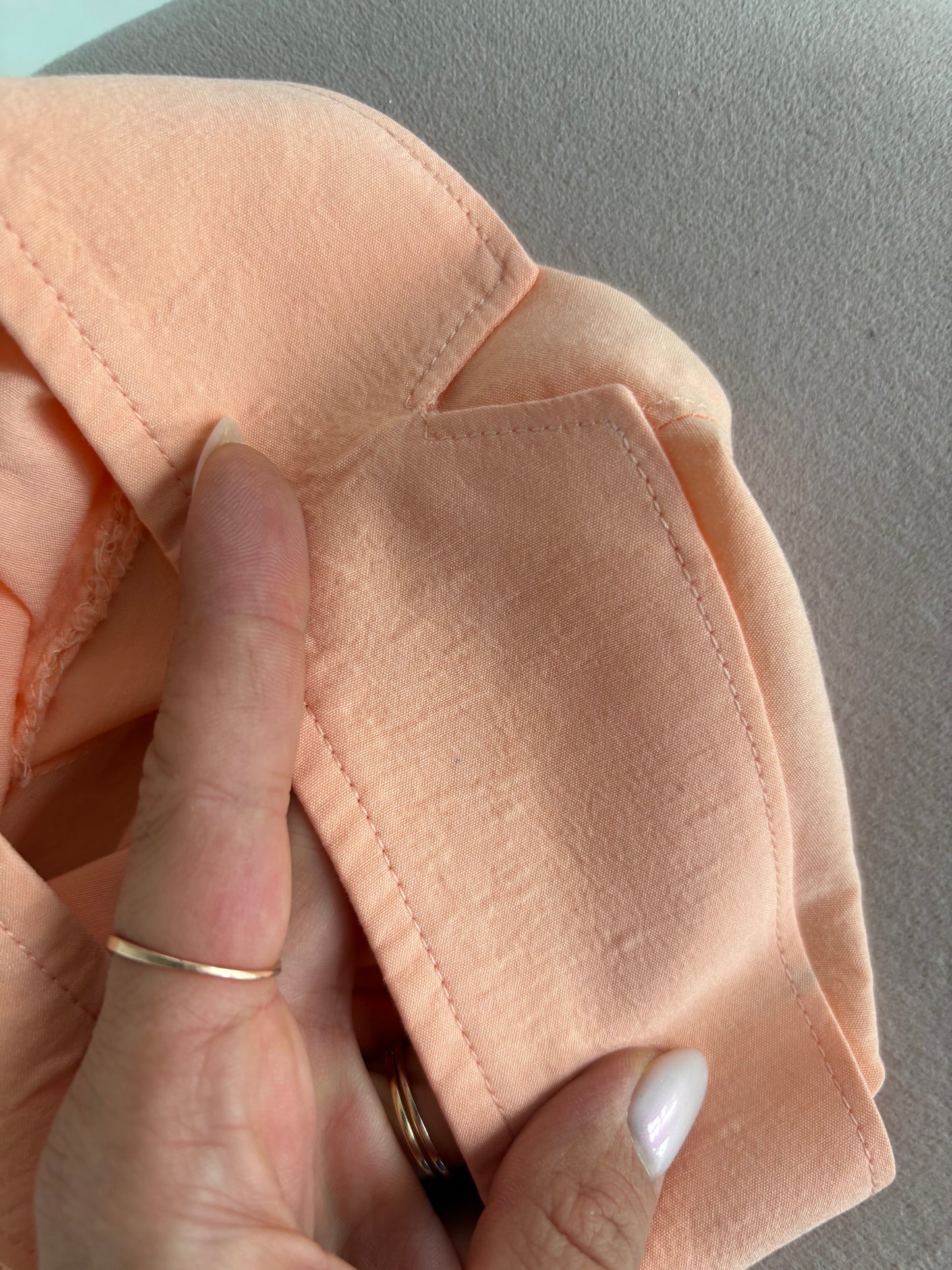 Cămașa vintage salmon orange cu mânecă fluture