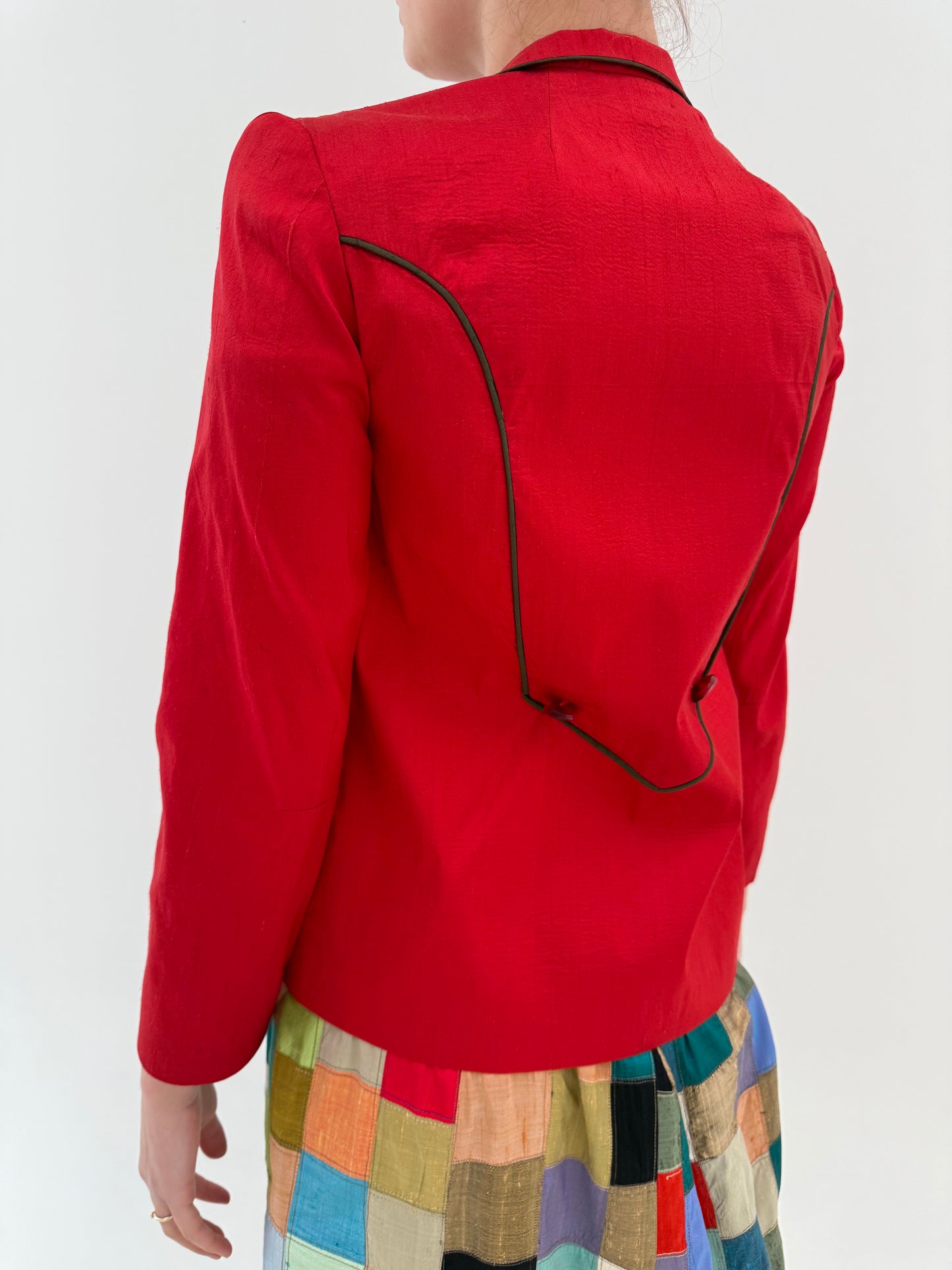 Sacou ultra cambrat din mătase naturală dupioni cherry red
