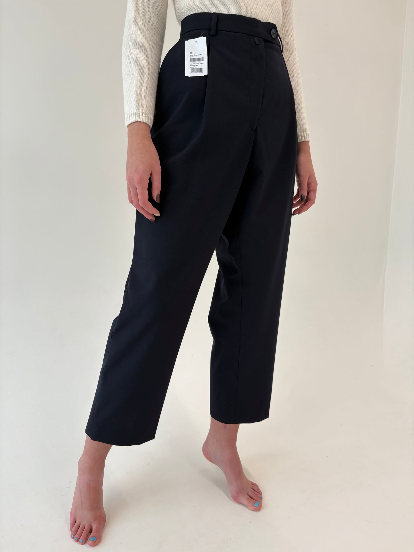 Pantaloni din lana de extrafina cu pense si talie înaltă noi cu etichetă