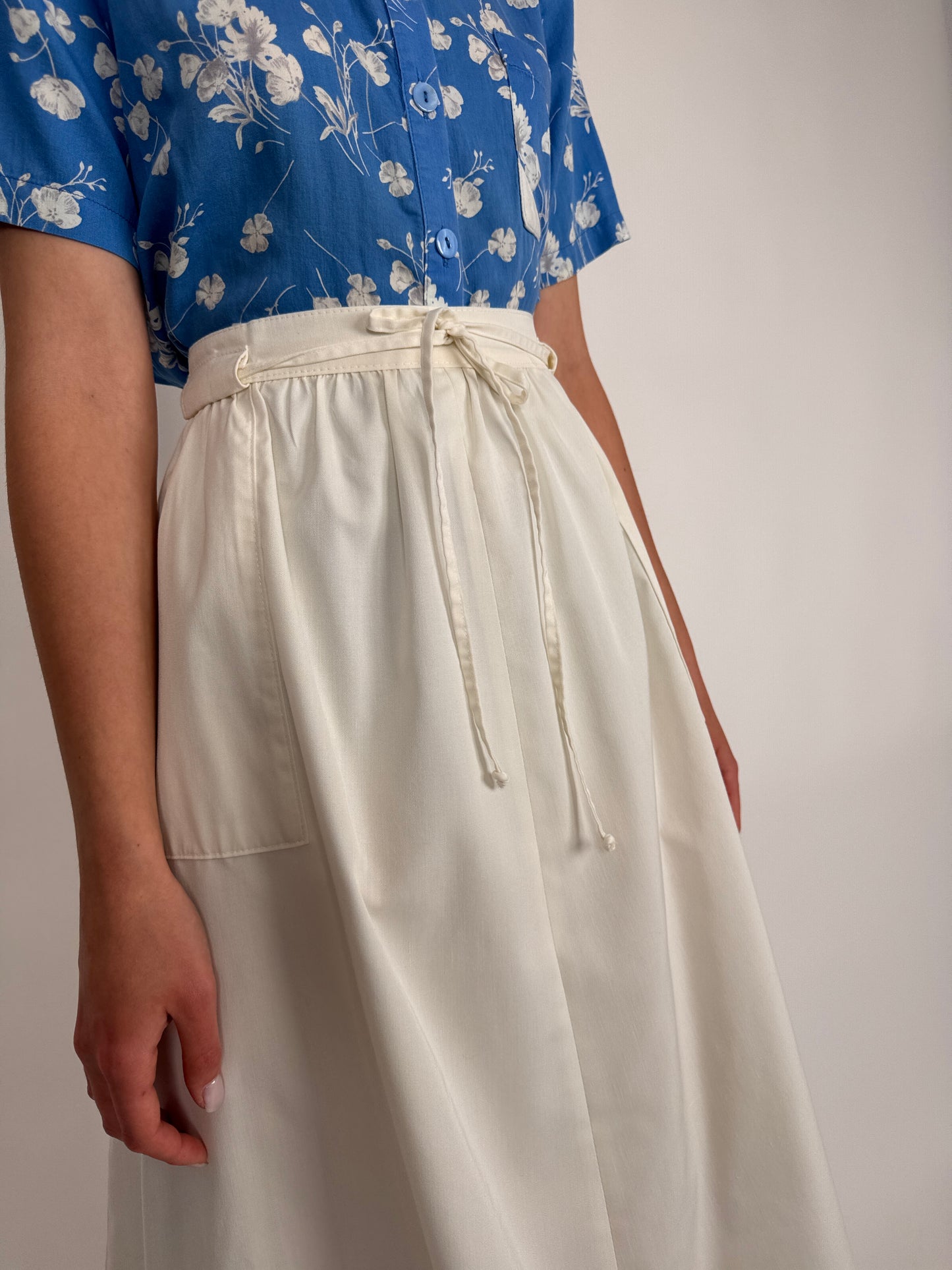 Fustă vintage butter white cu talie ultra înaltă și buzunare