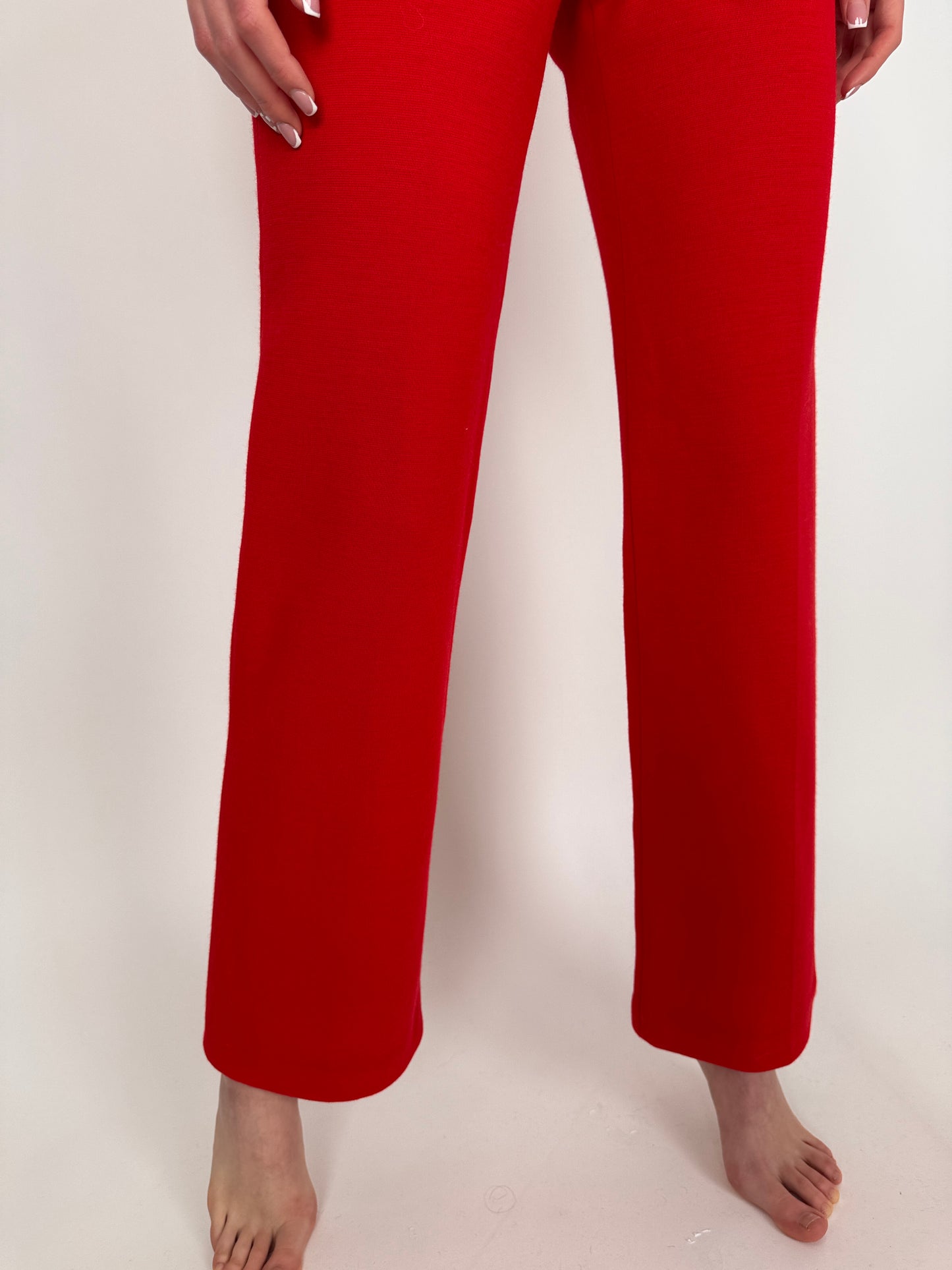 Pantaloni tall cherry red din jerse extrafin de lana modelator
