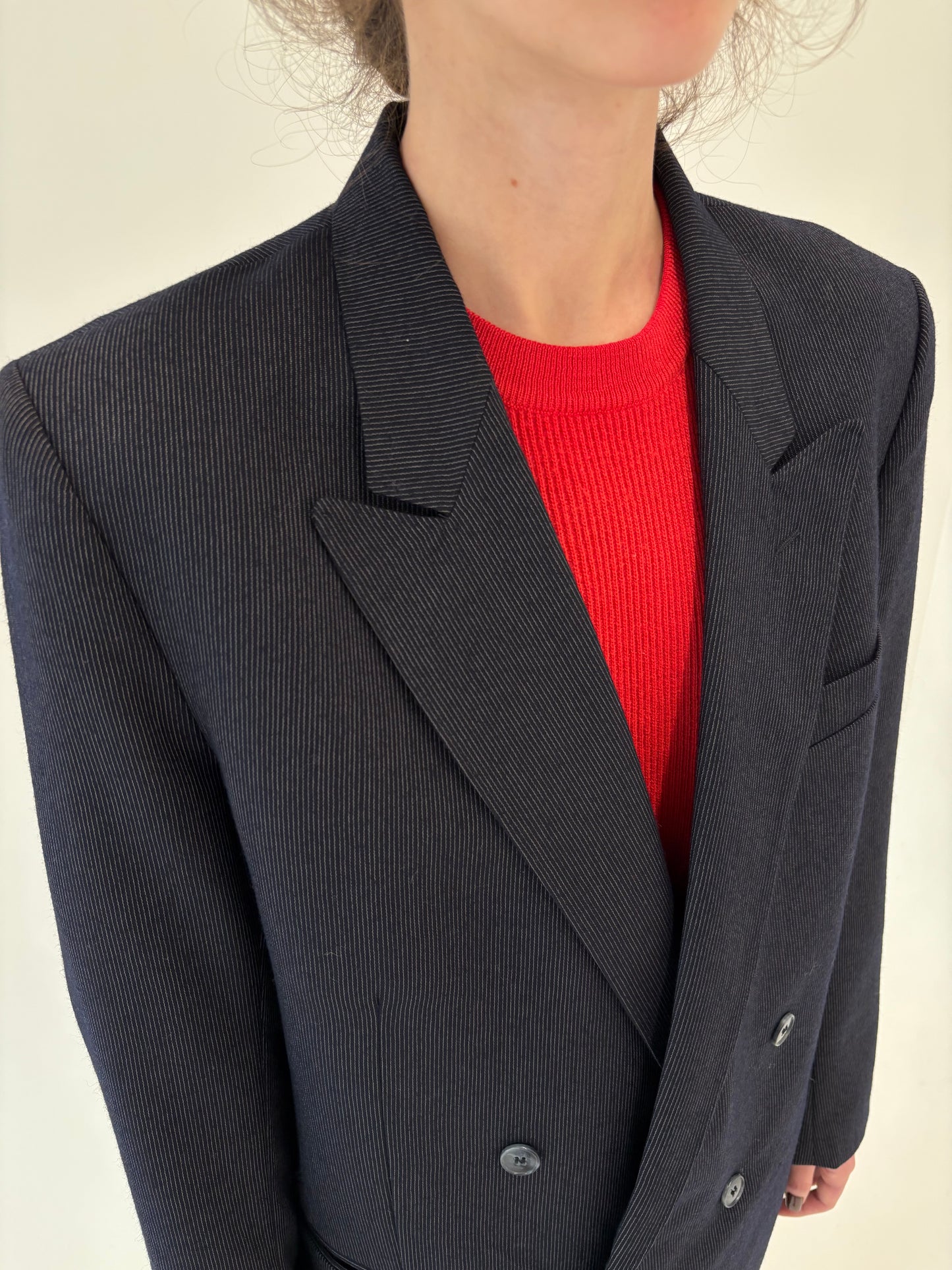 Sacou Navy cu închidere dublă din stofă de lana ușor structurată