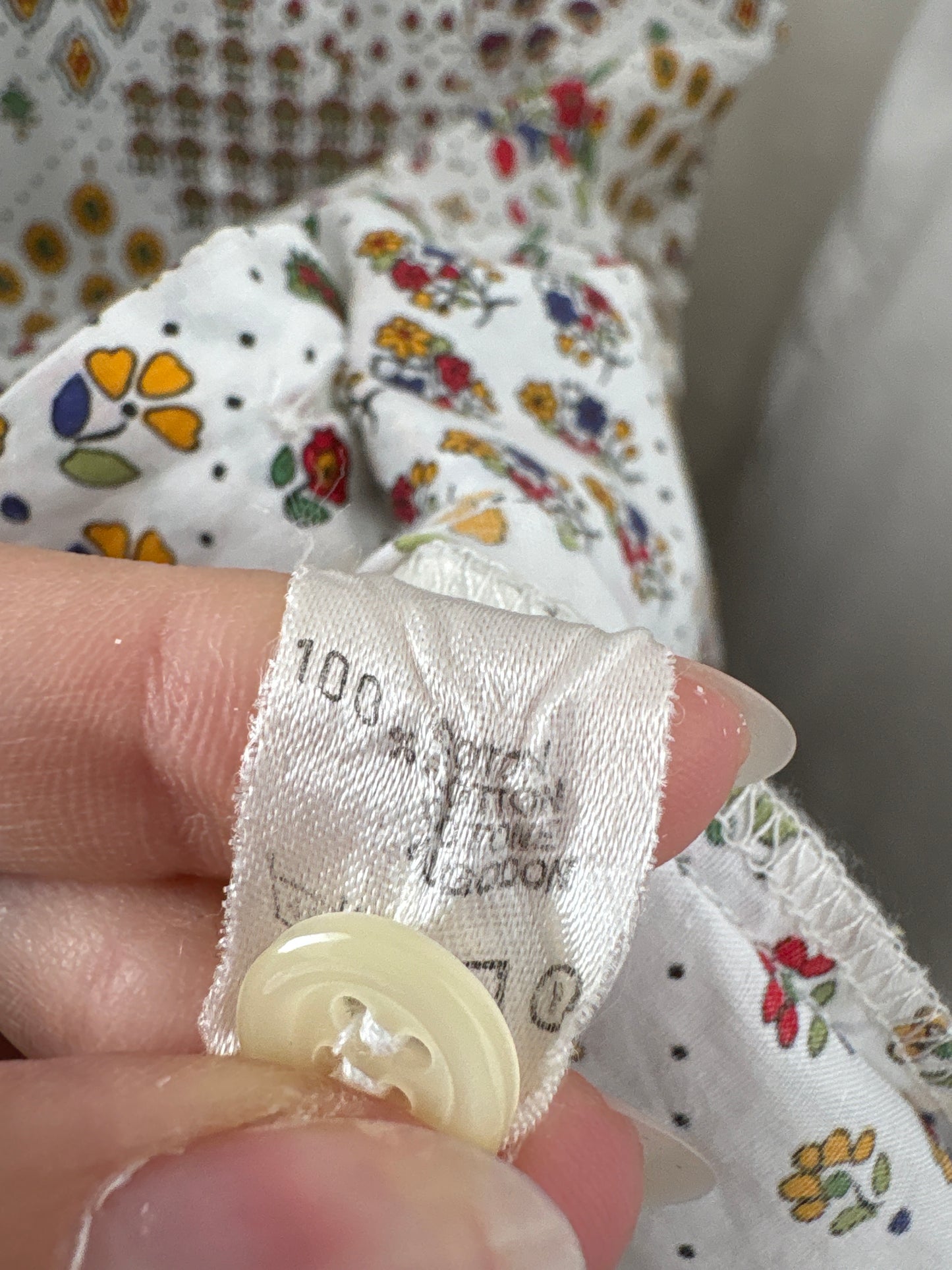 Cămașa de brand luxury vintage Cacharel din panzica de bumbac extrem de fină