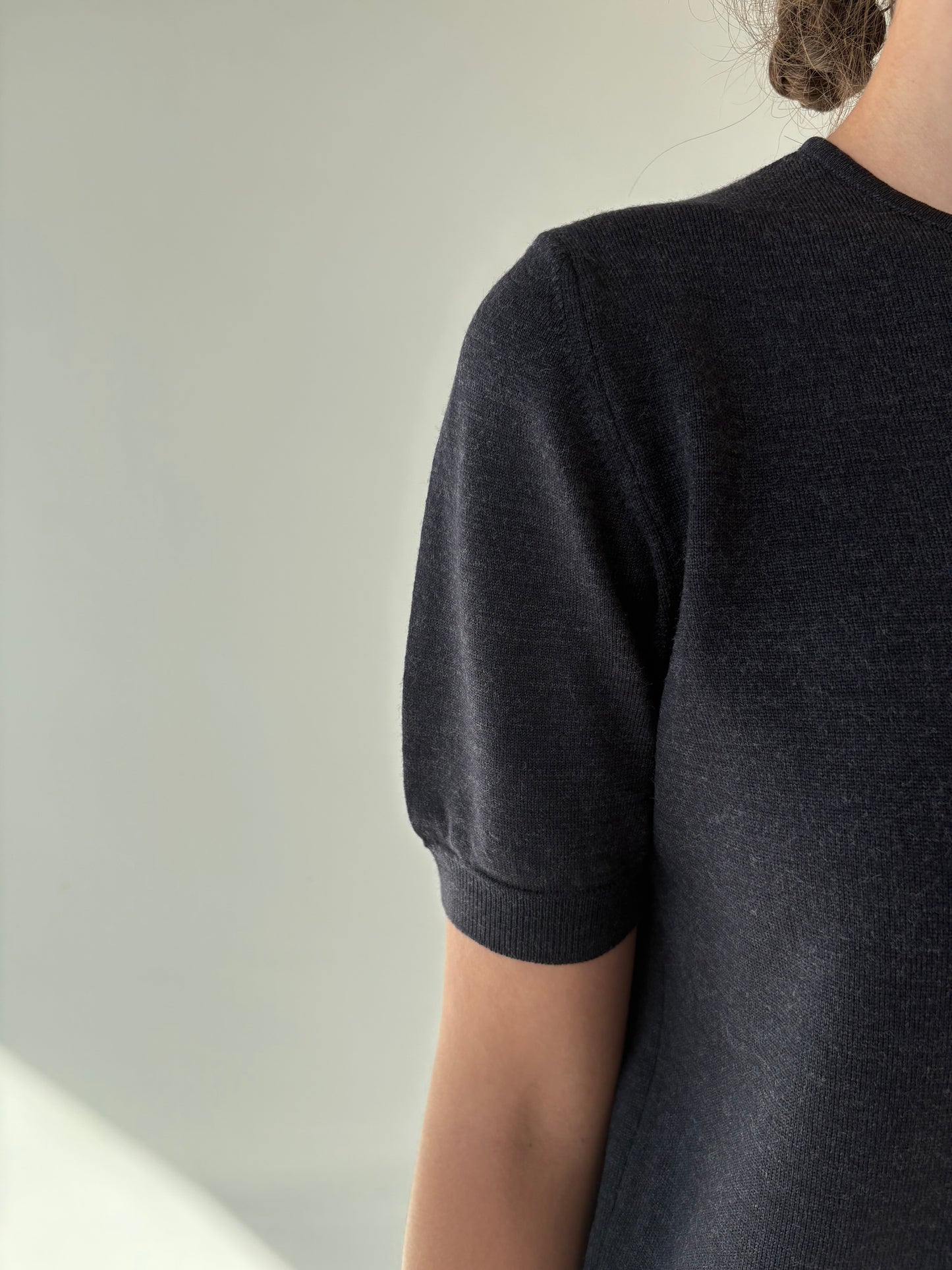 Top charcoal gray din lana extrafina