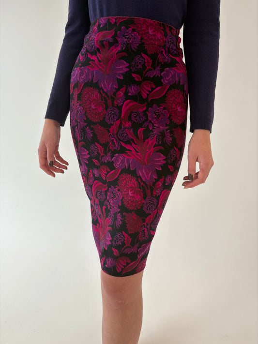 Fustă din lana extrafina pentru siluete măr în culori superbe