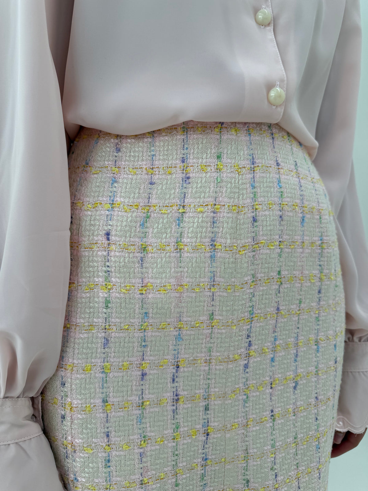 Costum roz pudrat din boucle excepțional de bumbac și lana