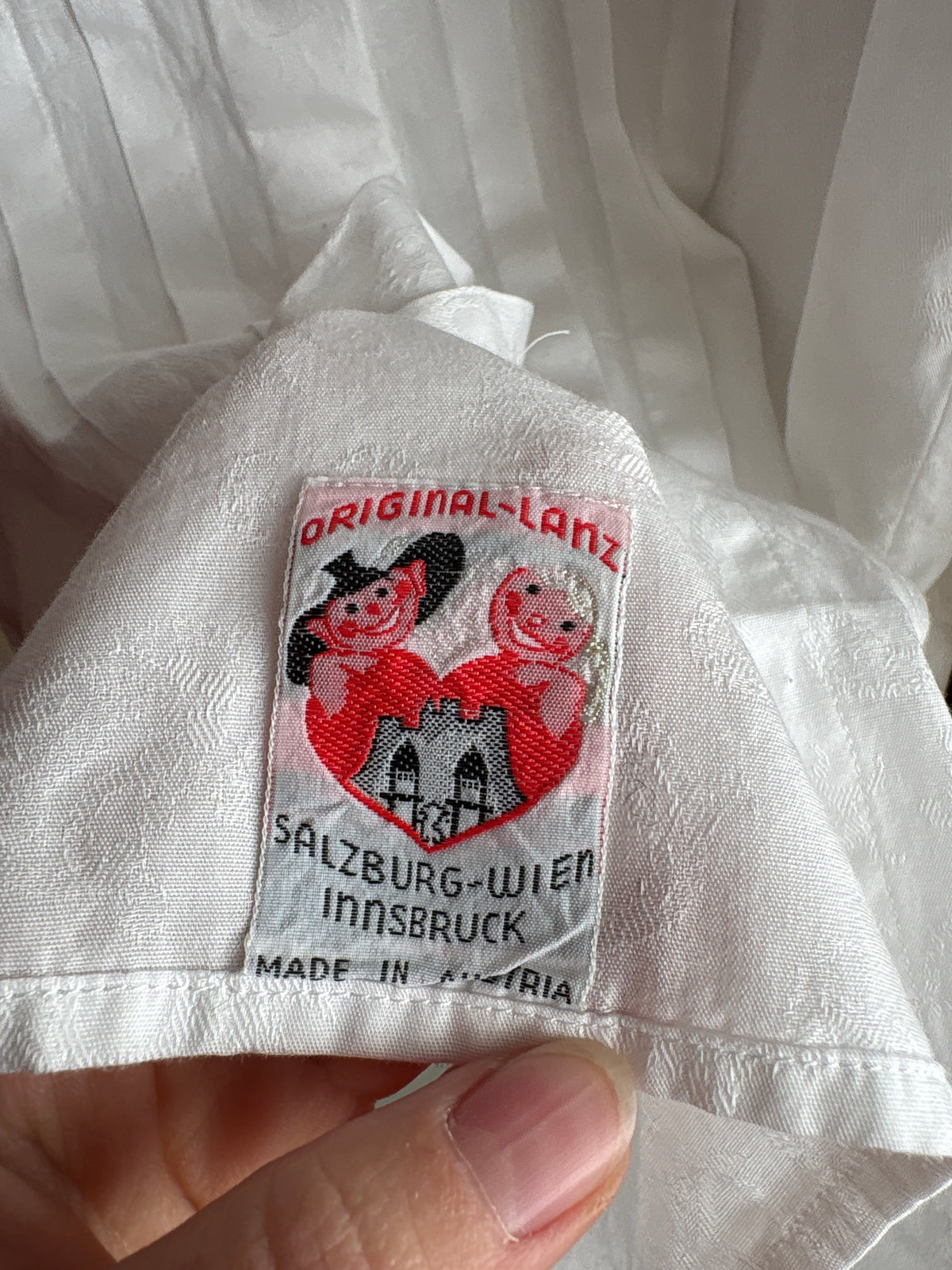 Cămașa vintage cu guler mare și broderie anglaise din bumbac premium gros