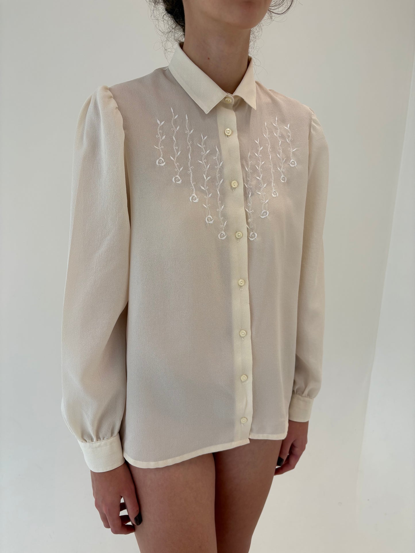 Cămașa vintage butter white italiană cu broderie delicată