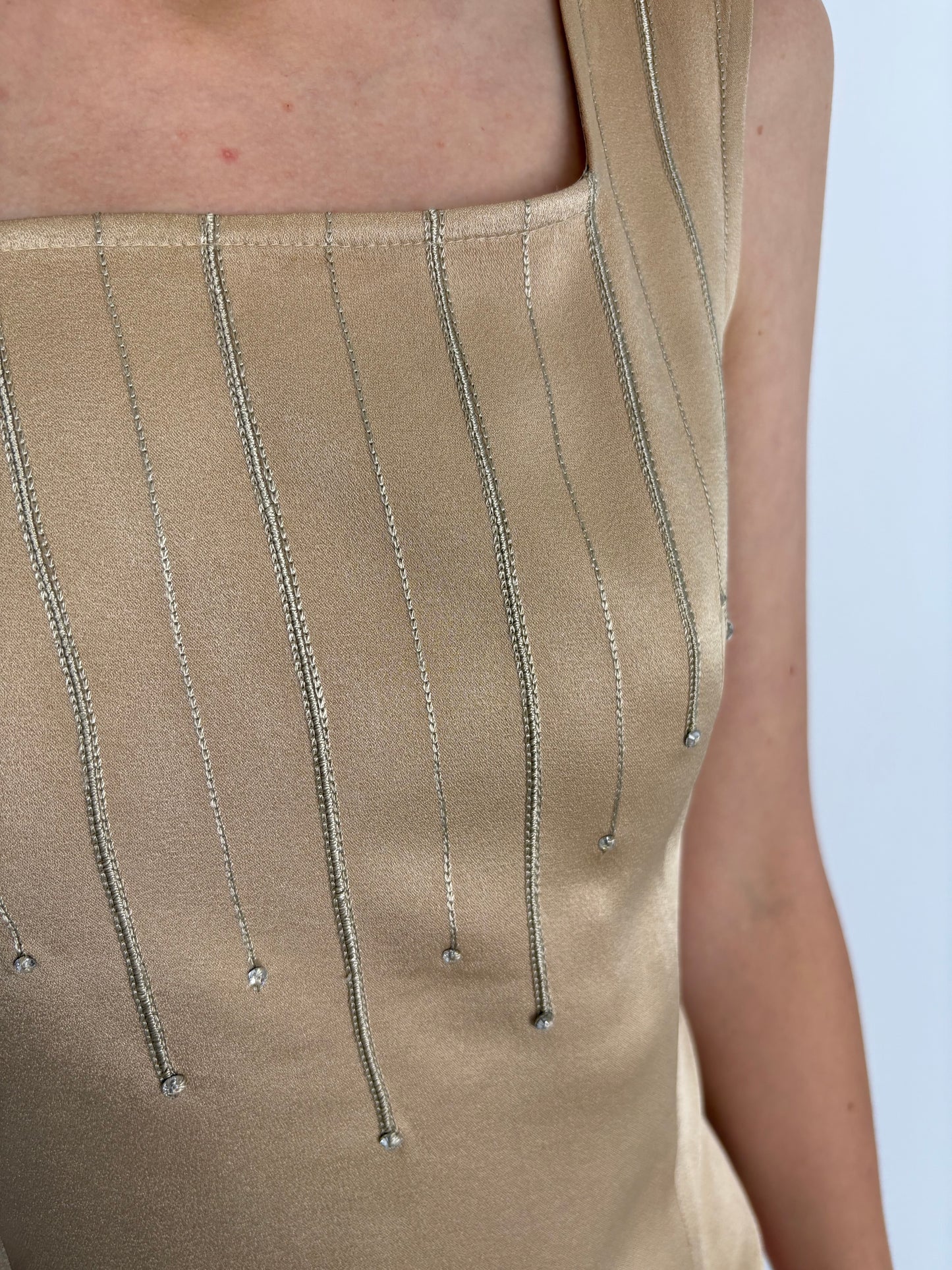 Corsaj camel italian auriu pudrat cu aplicații discrete și broderie