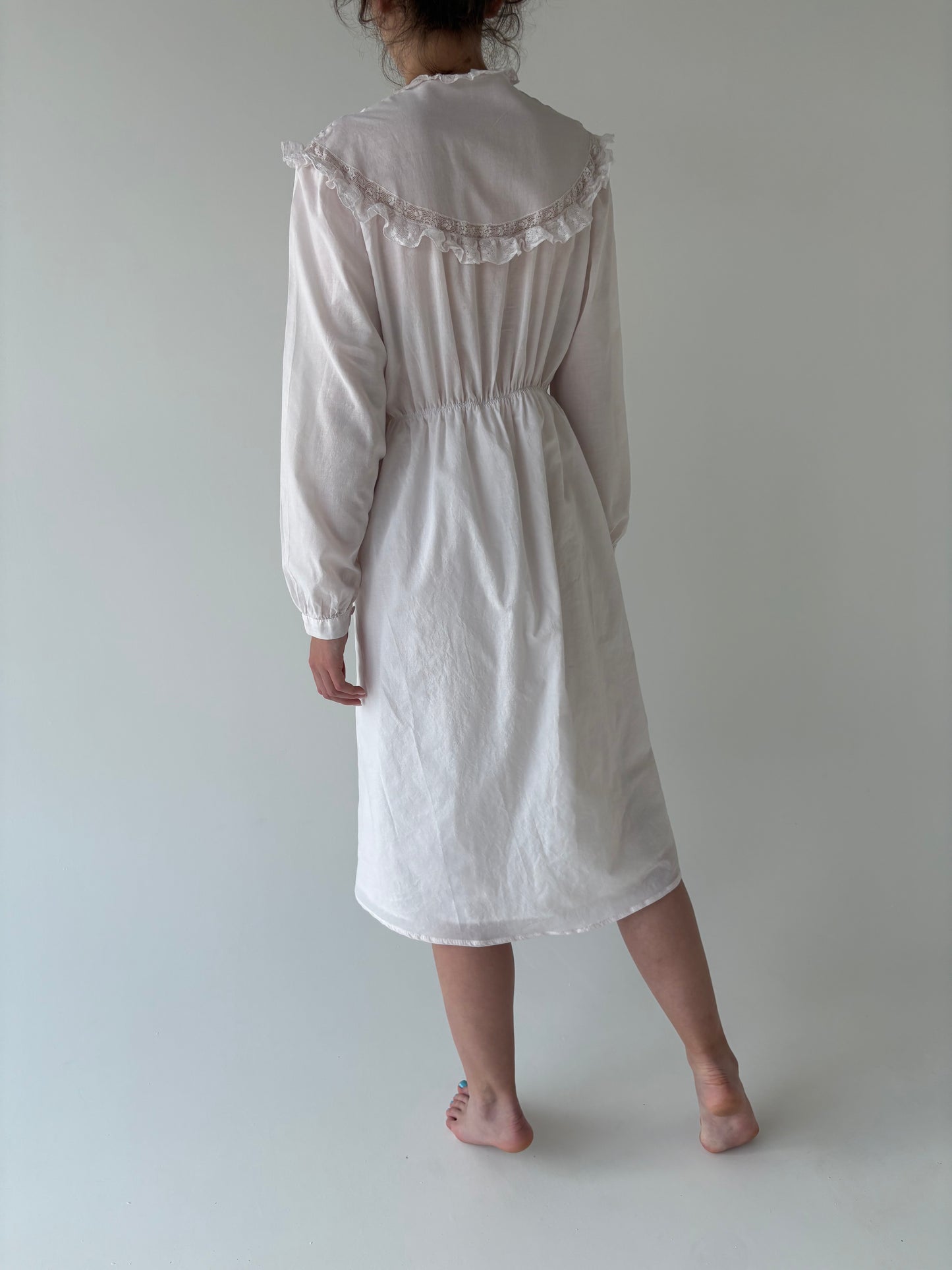 Rochie vintage roz pudrat cu lucrătură manuală și dantelă din panzica