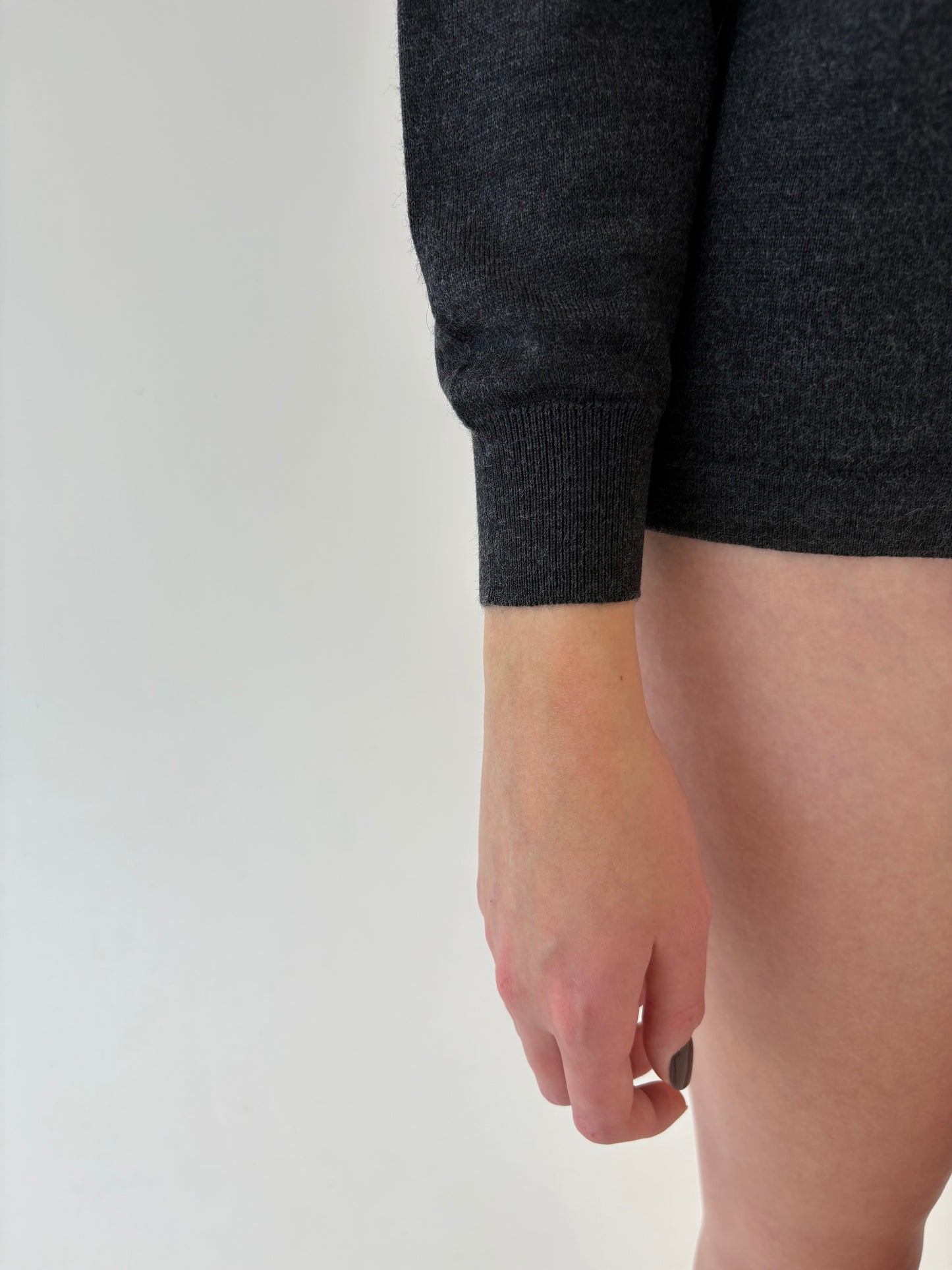Pulover charcoal gray din lana merino extrafina