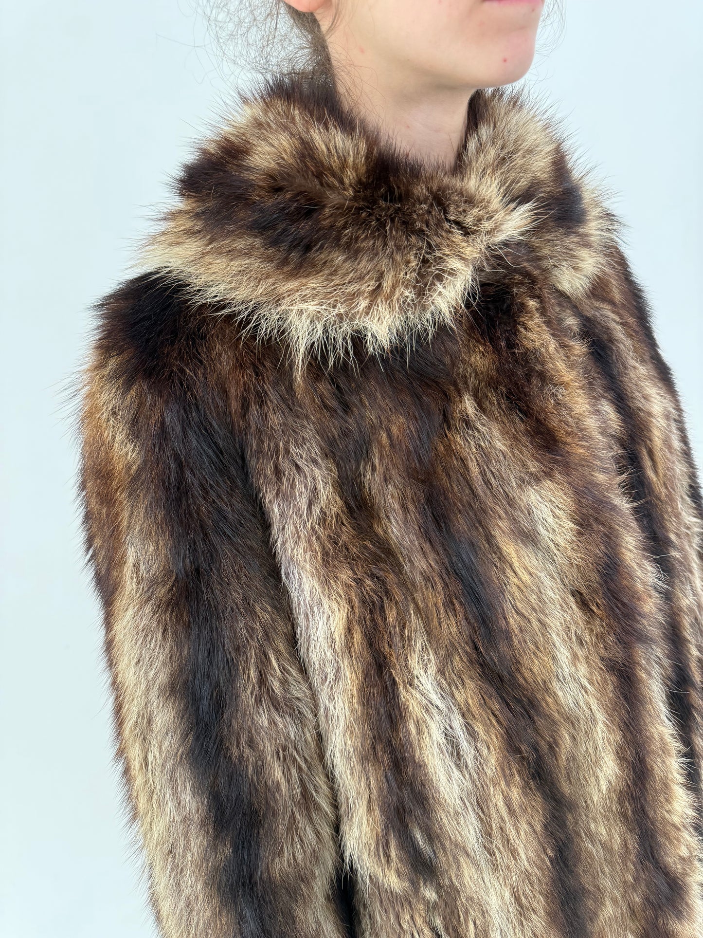 Blană naturală de raton cu volum bogat și fir lung