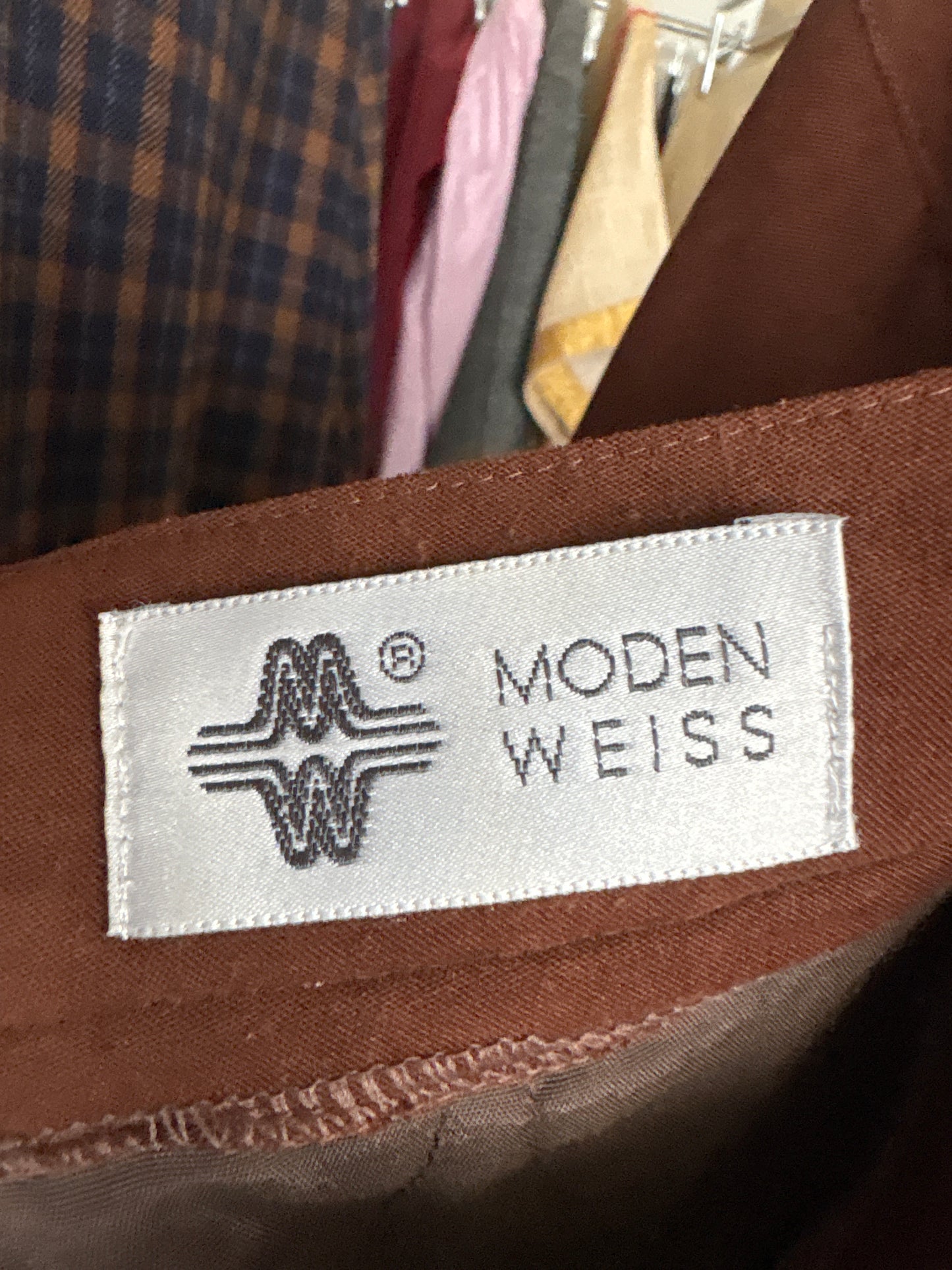 Pantaloni petite caramel brown buc talie ultra înaltă și aspect de piele întoarsă