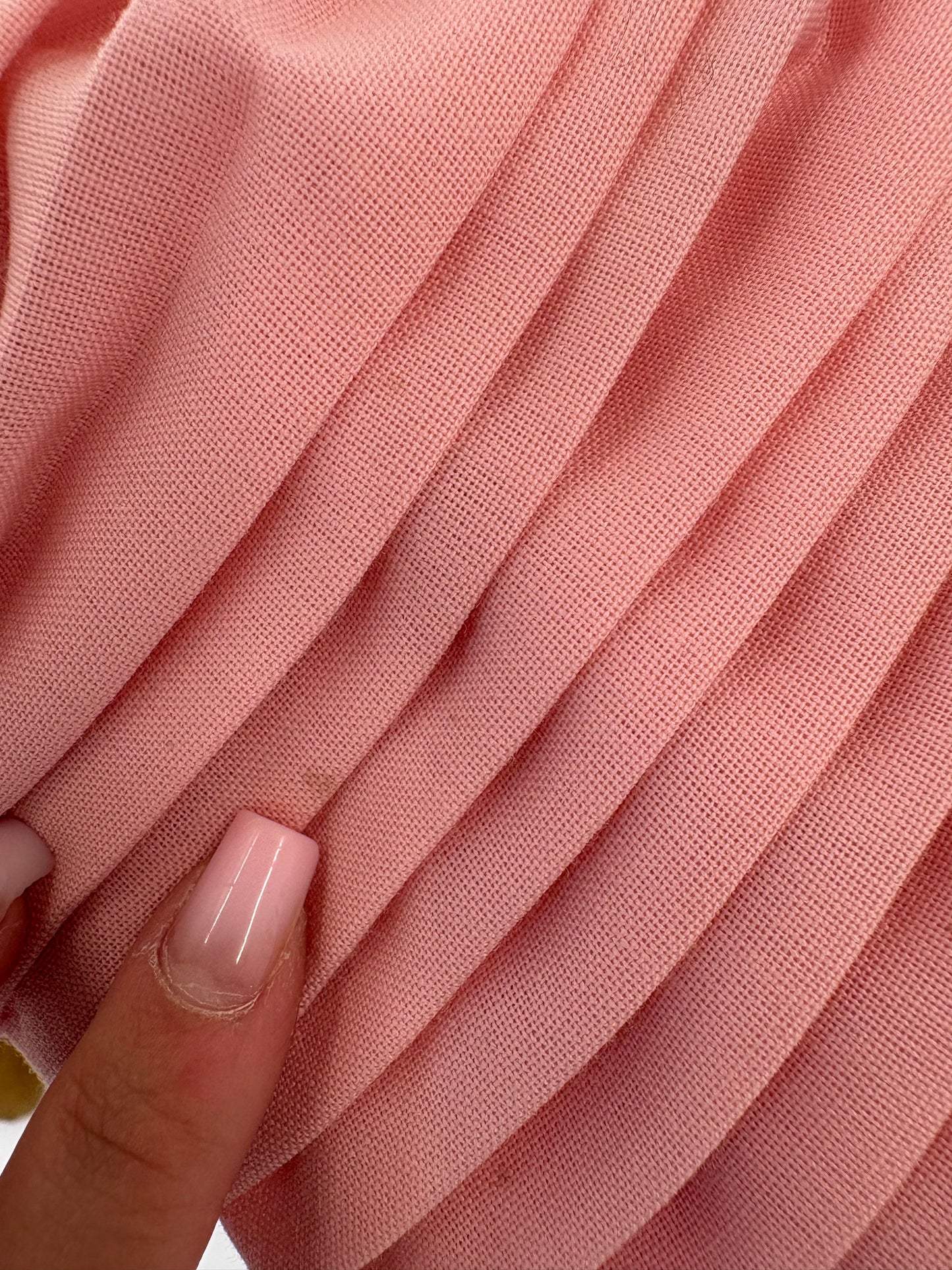 Fustă plisată din lana extrafina powder pink cu talie ultra înaltă