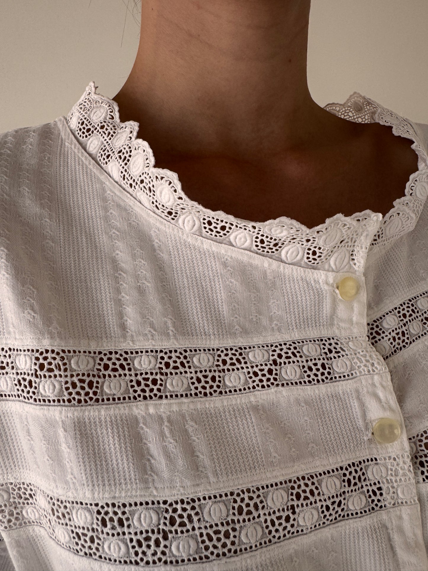 Rochie vintage din pânză excepțională de bumbac tip jacquard cu macrame