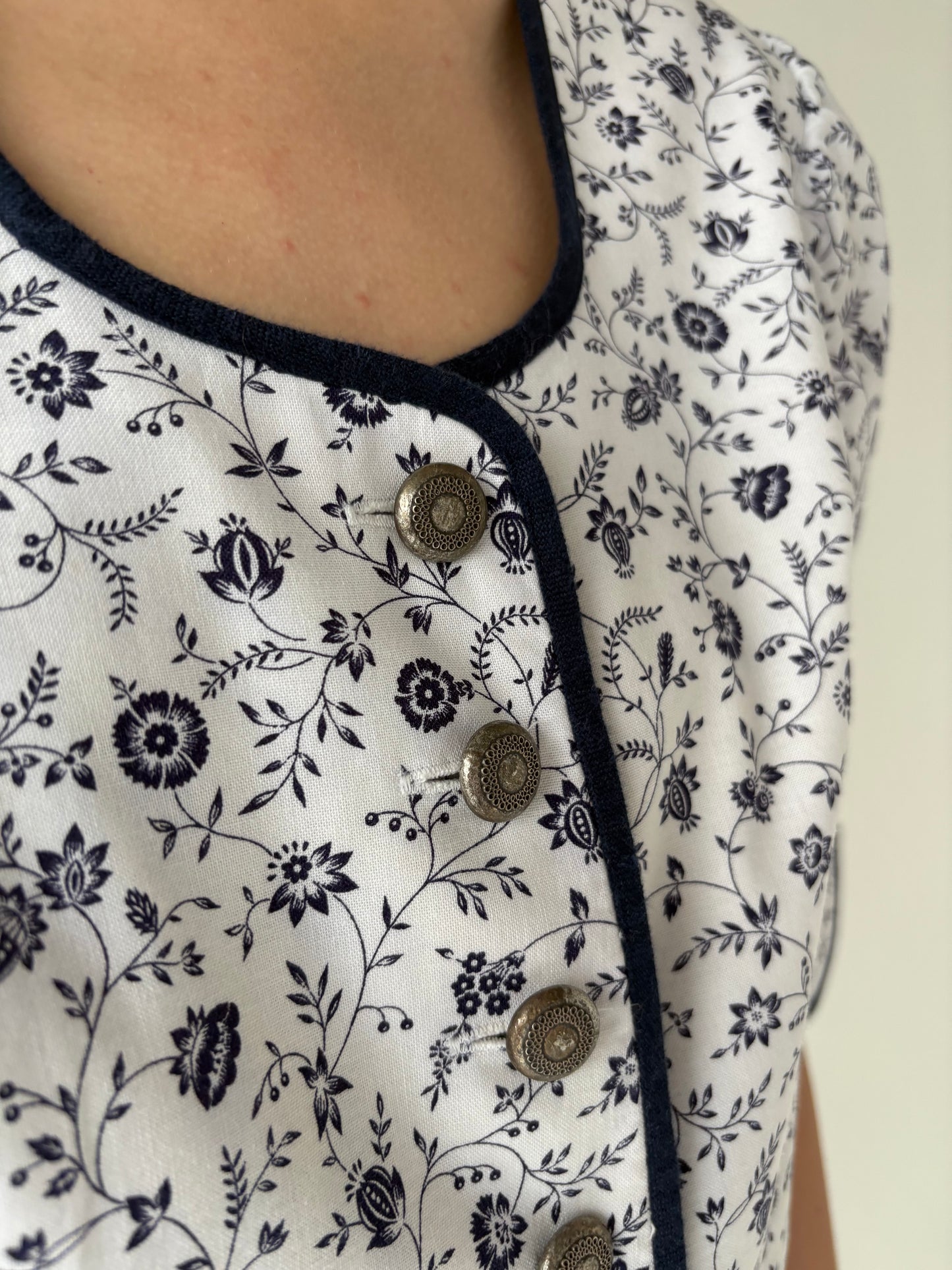 Sacou vintage cambrat cu influențe Navy și talie reglabilă