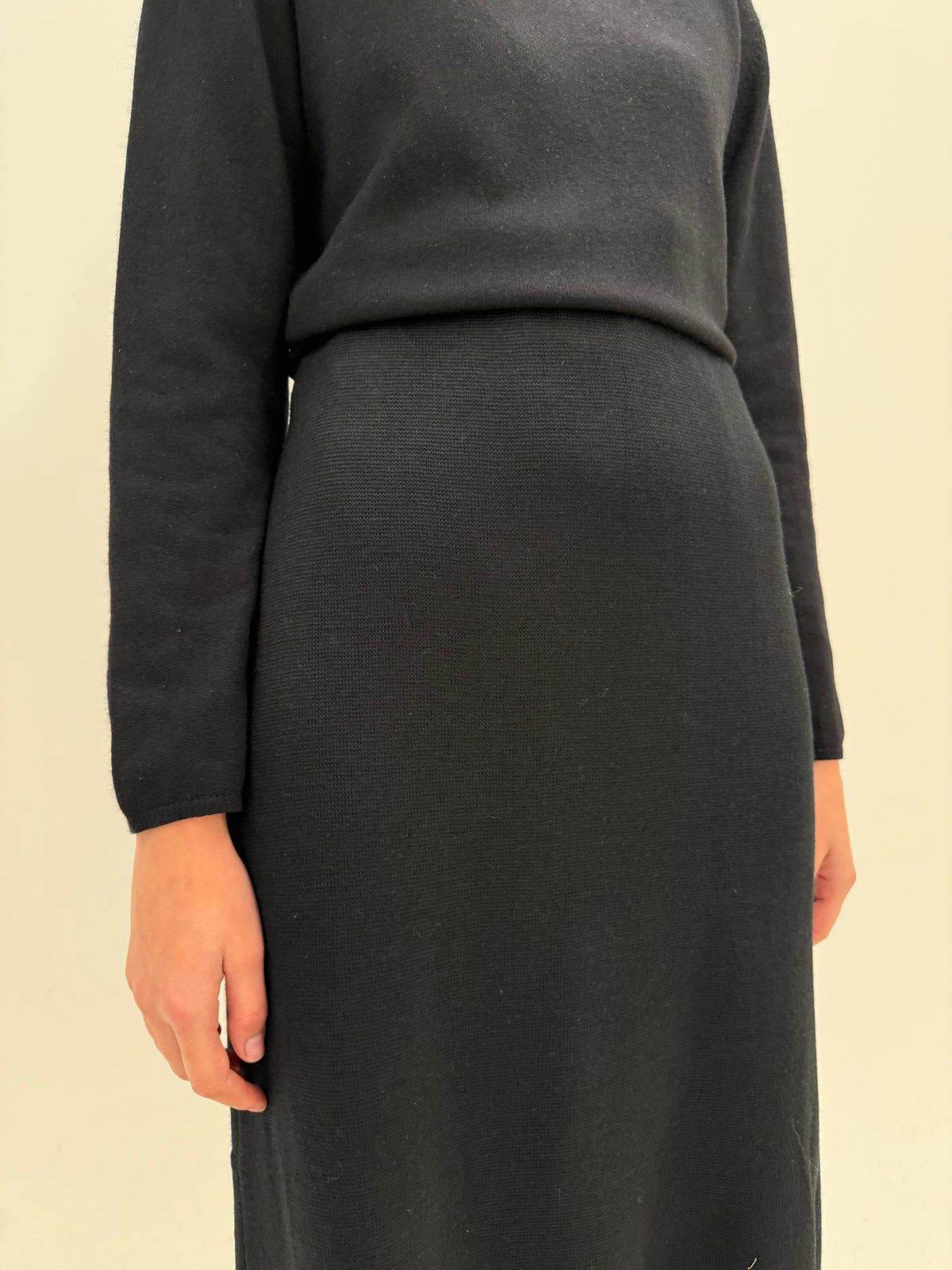 Fustă neagră vintage midi lung din tricot de lana extrafina