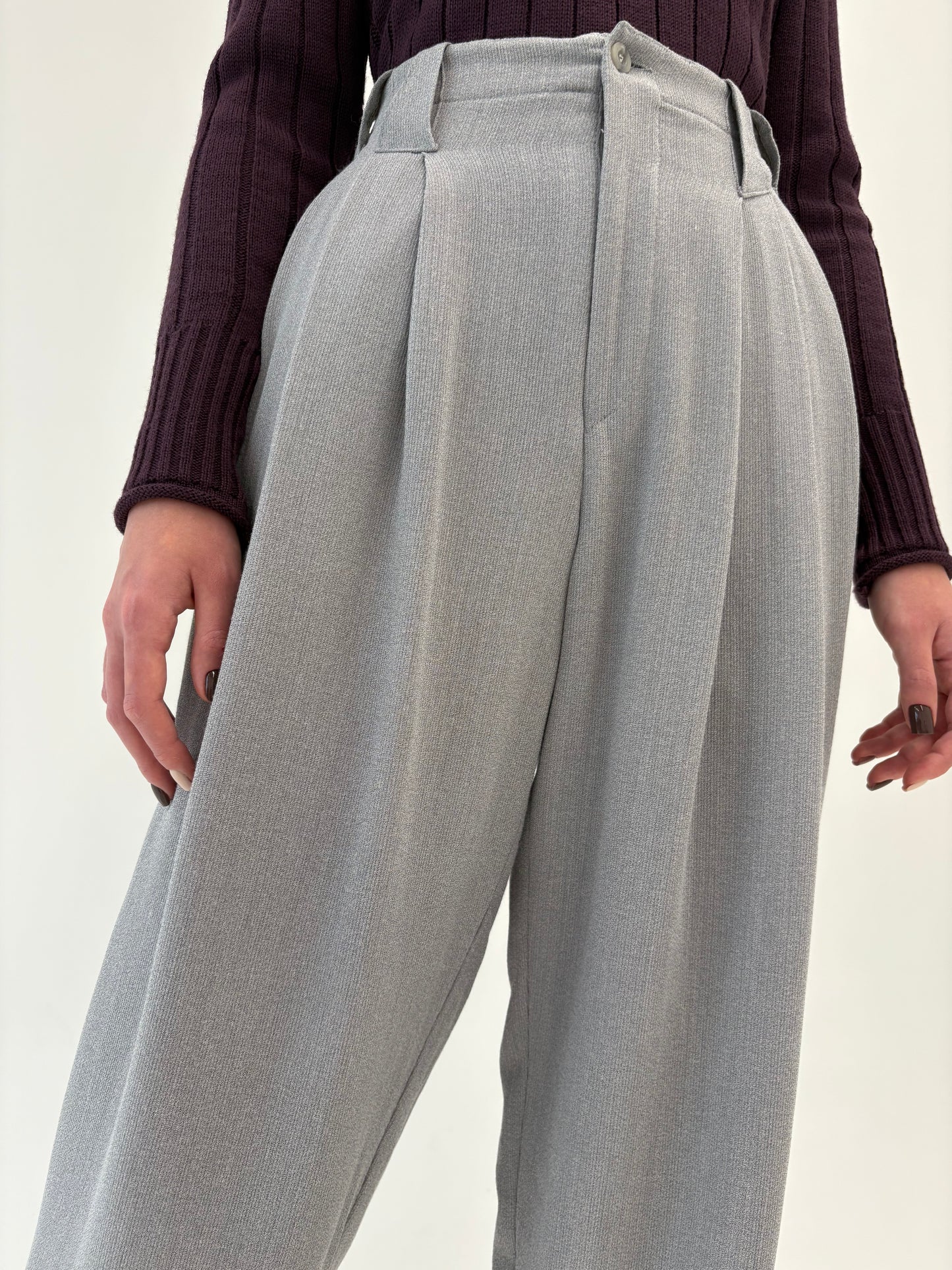 Pantaloni din lana extrafina cu pense adânci și talie ultra înaltă marcată
