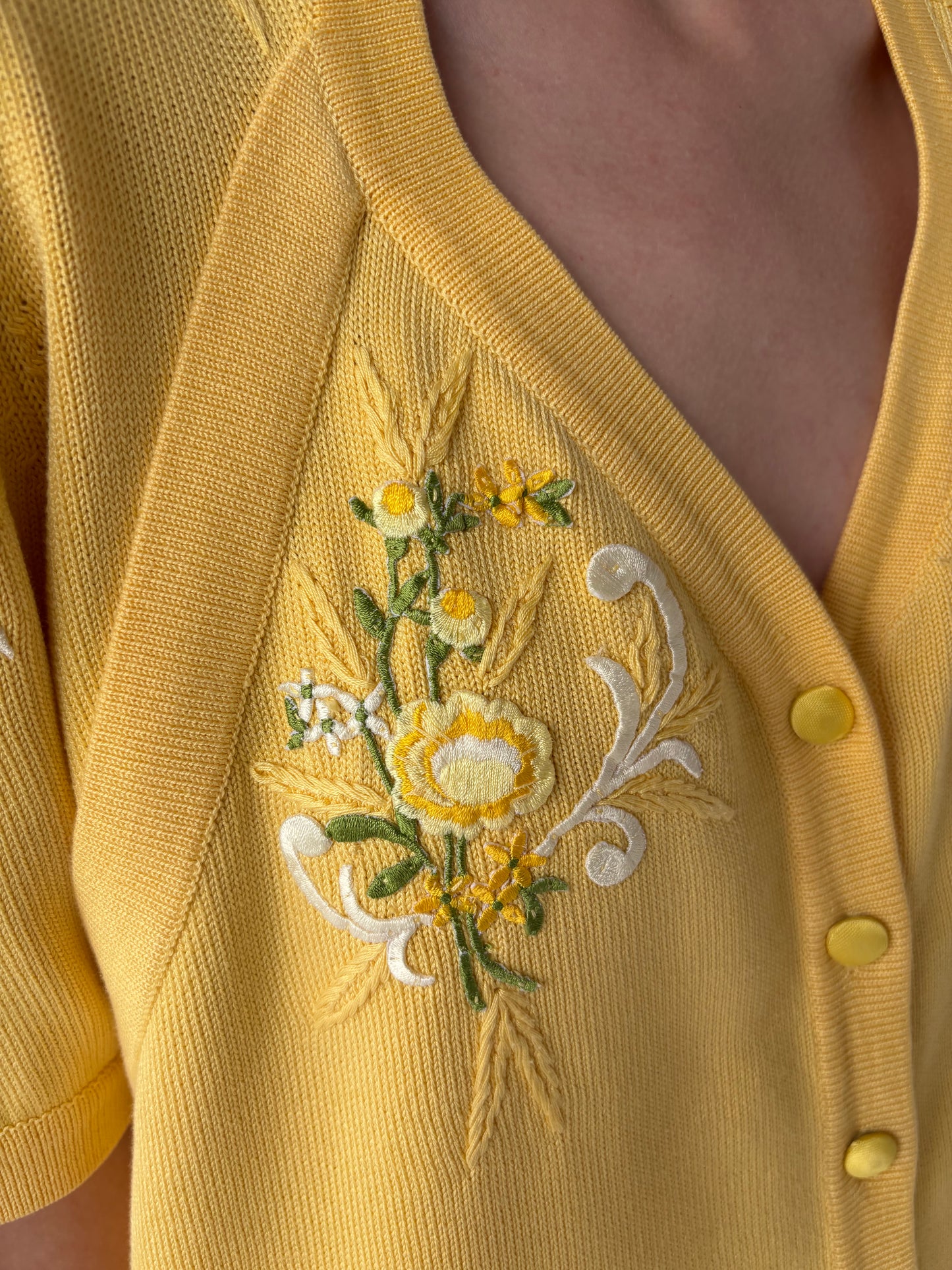 Top vintage italian cu broderie manuală excepțională