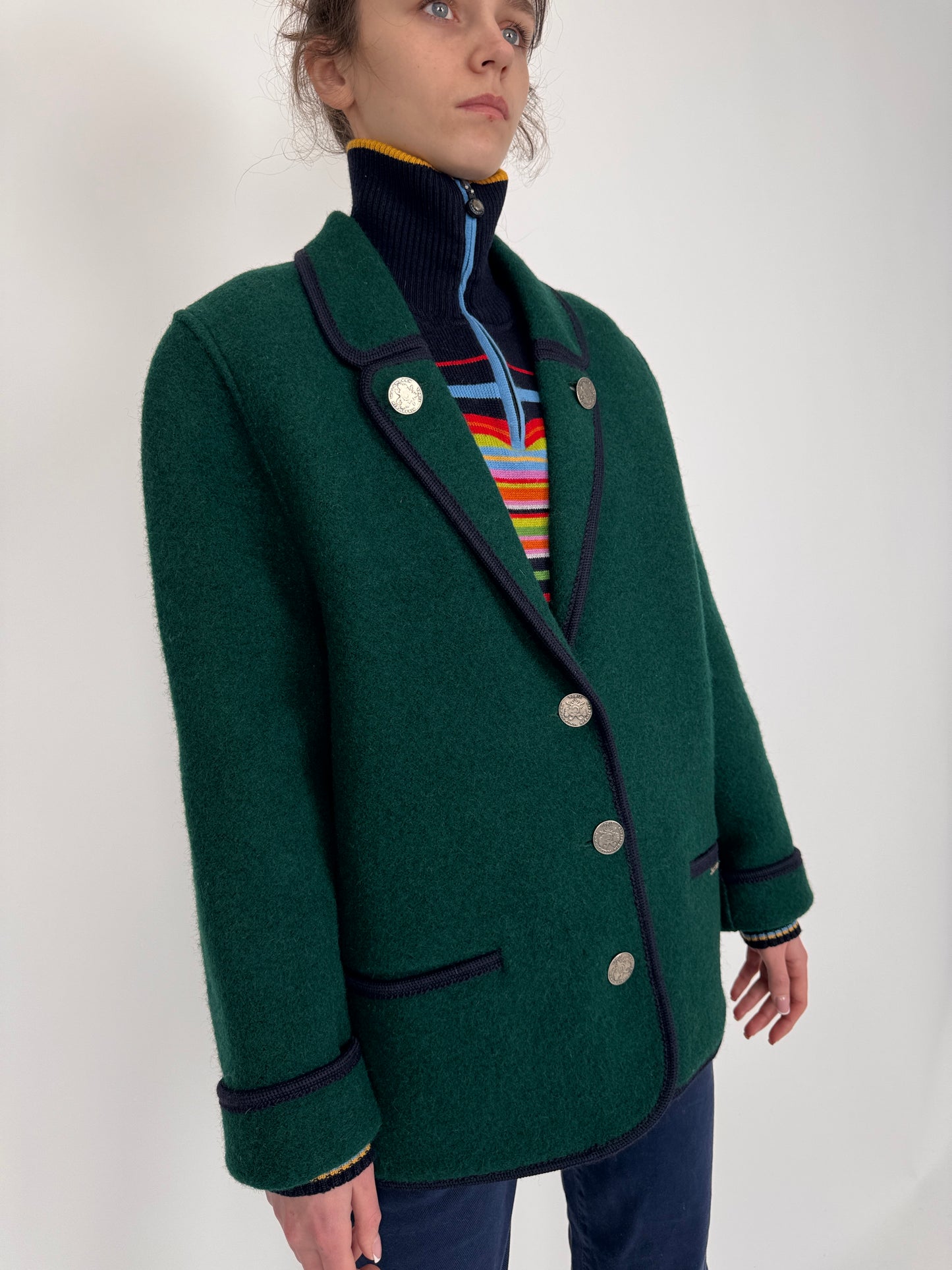 Jacheta dark pine green din boiled wool cu nasturi metalici argintii