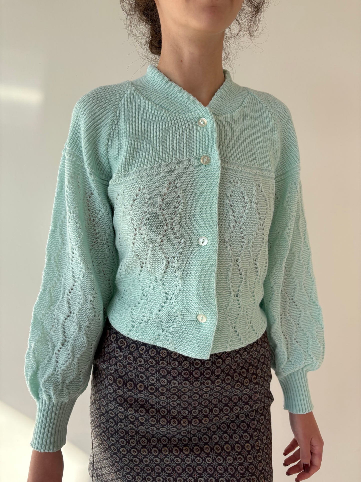 Cardigan vintage mint green cu mâneci ample și manșete îngustate