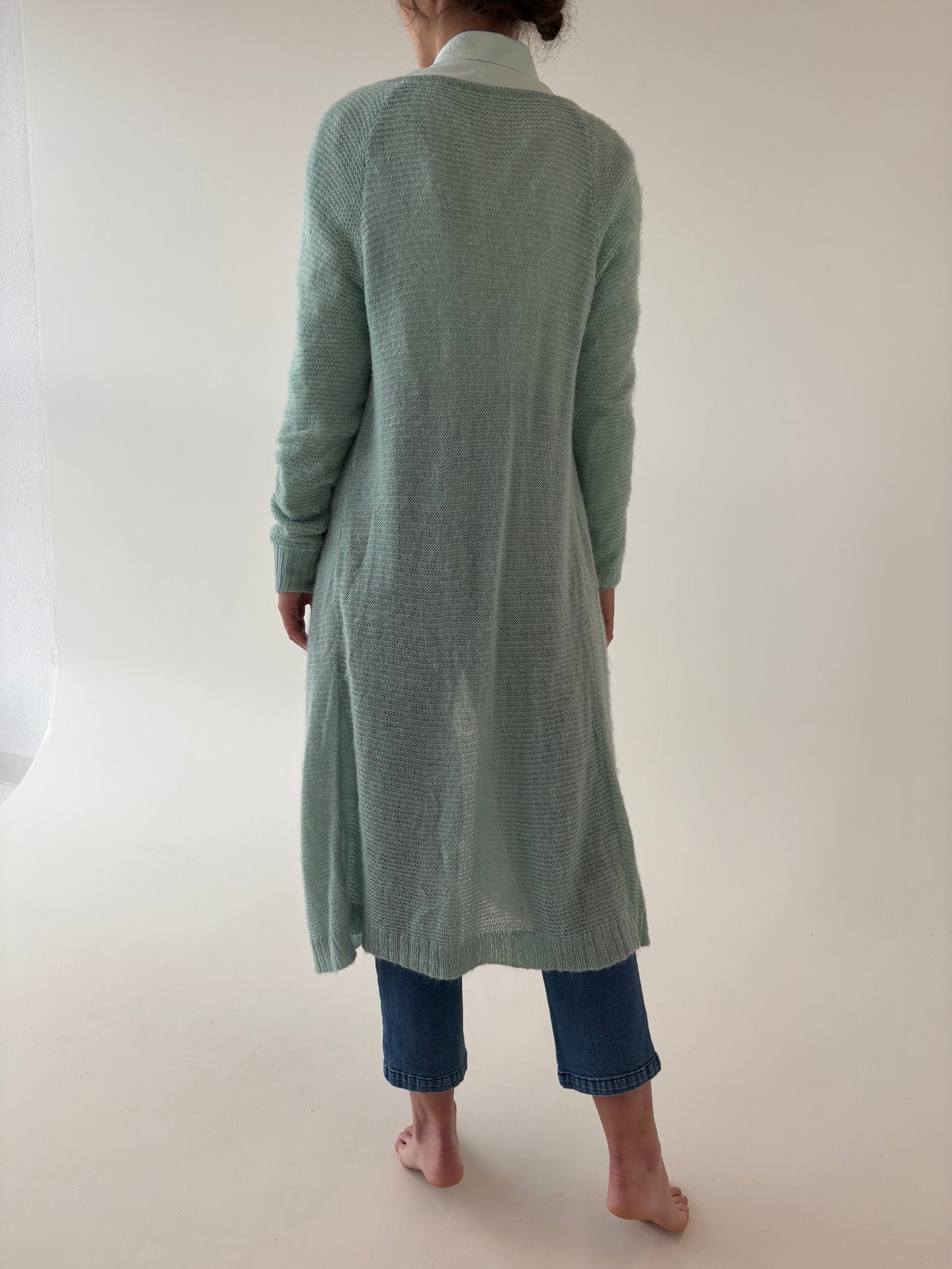 Cardigan lung mint green din baby mohair
