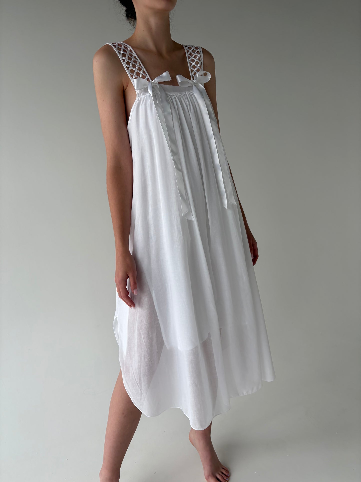 Rochie vintage superbă în croi amplu din cea mai fină