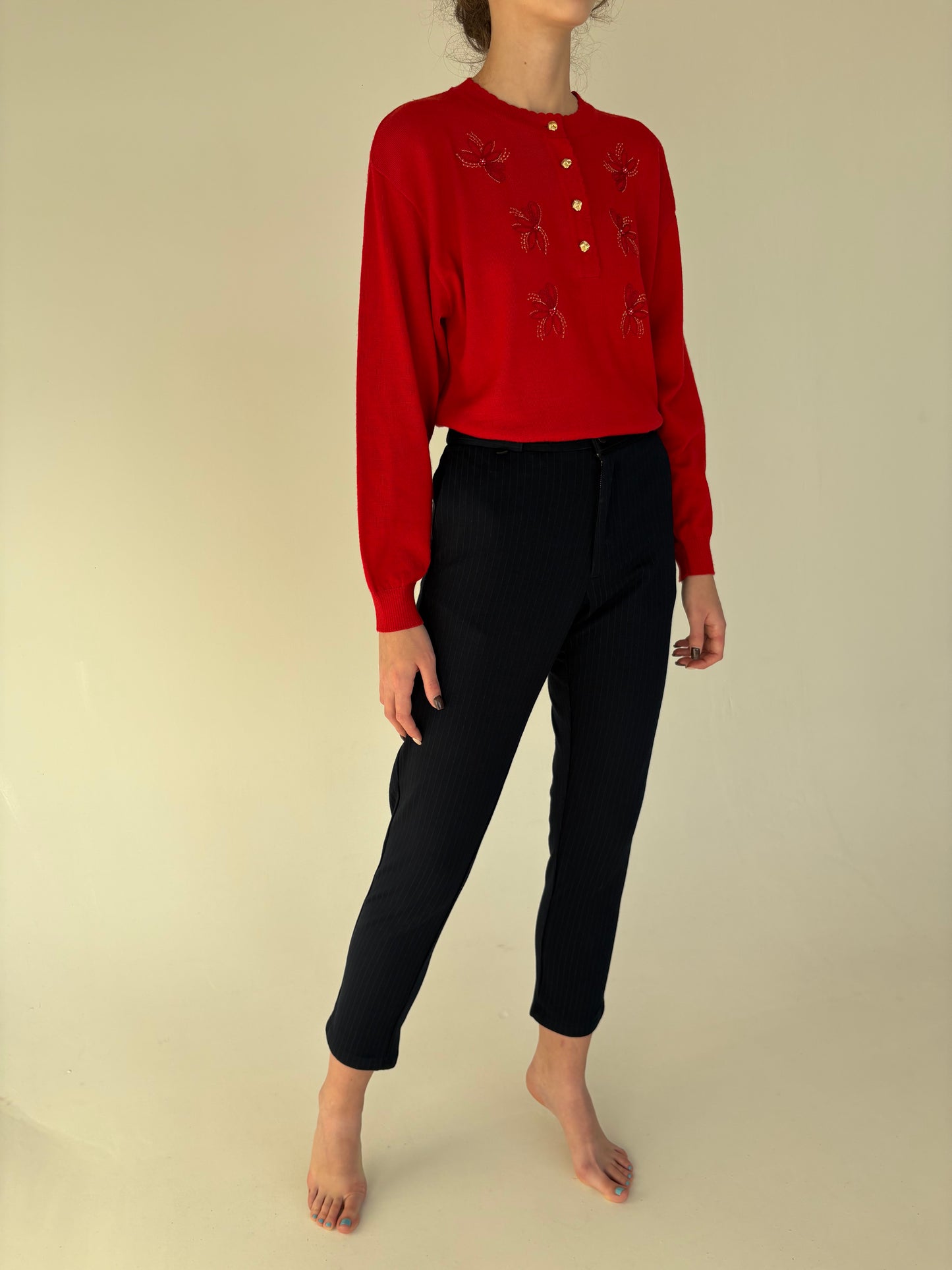 Pantaloni Navy cu dungi fine verticale din stofă strech