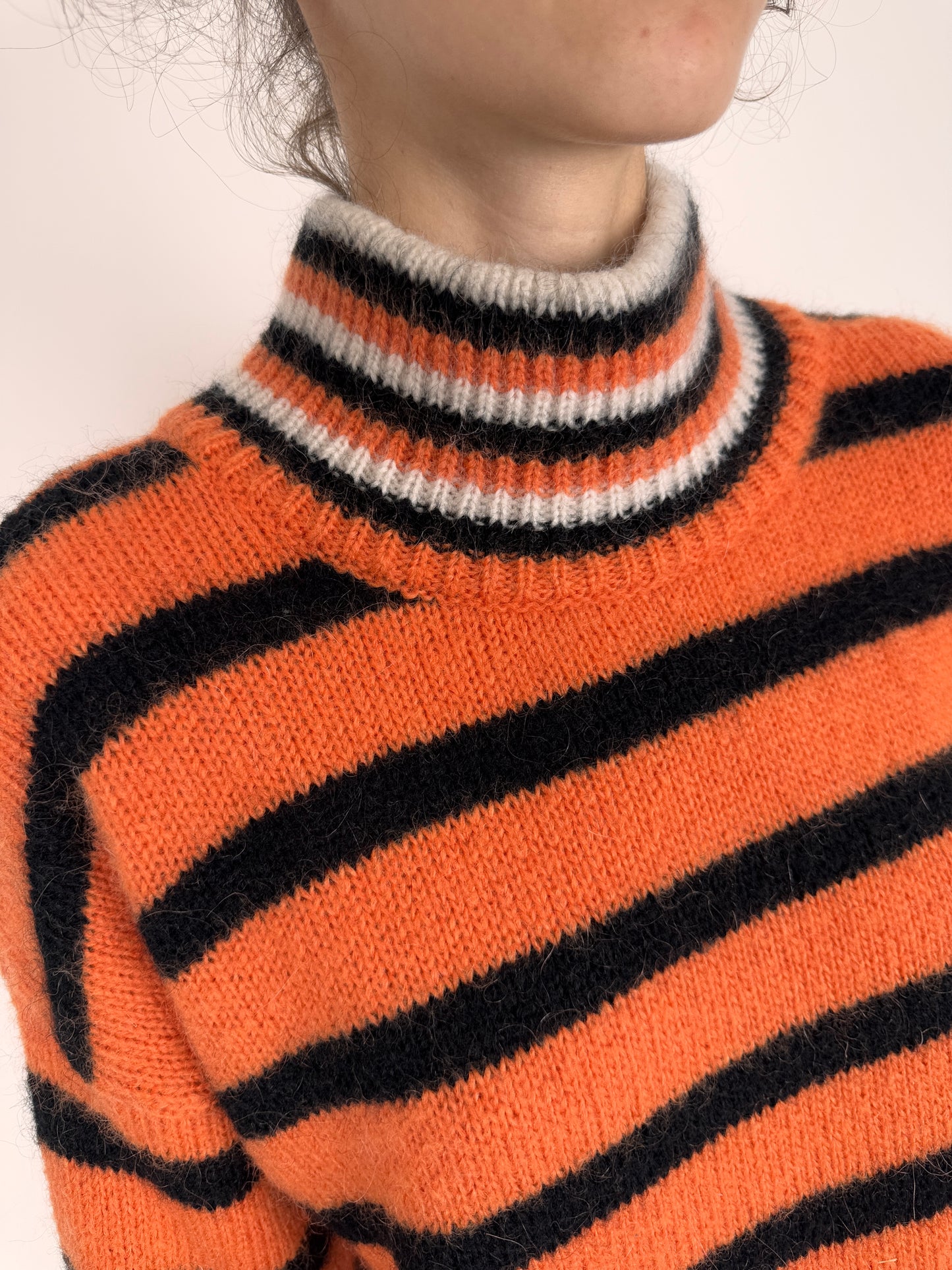 Maleta în dungi din mix de baby mohair