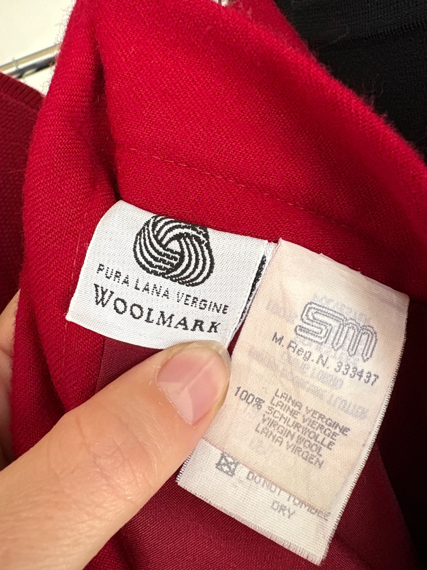 Fustă mini cherry red din lana pura virgină extrafina certificată