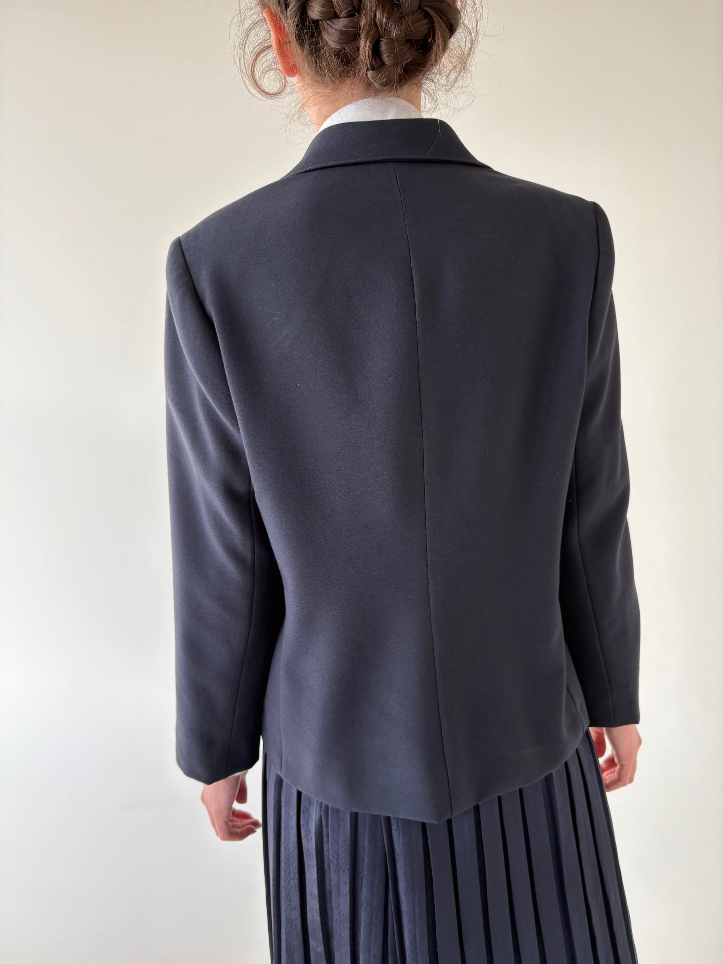 Sacou vintage Navy din lanita extrafina în croi clasic ușor cambrat