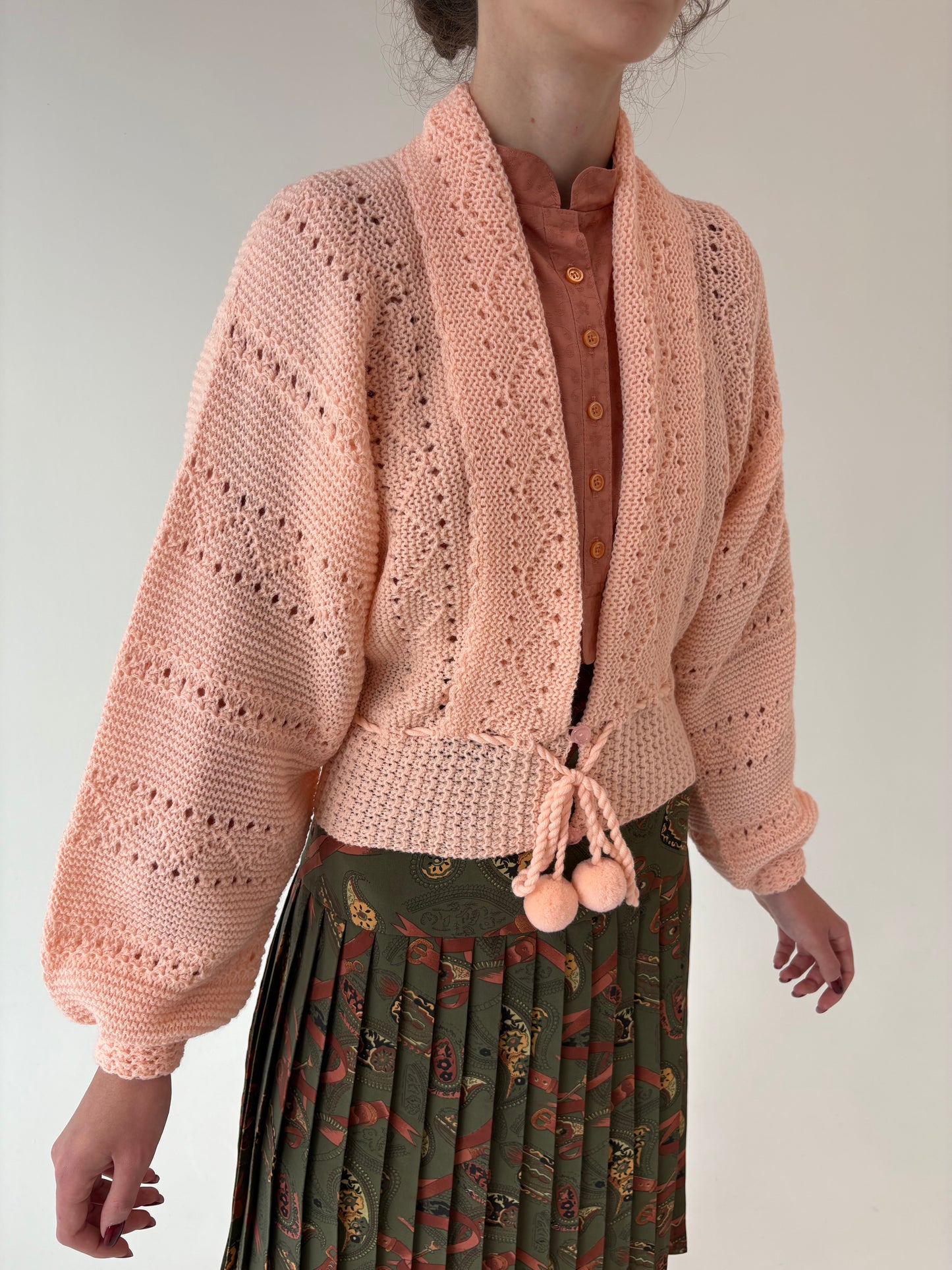 Cardigan vintage lucrat manual light salmon Pink din mix de lana extrafina