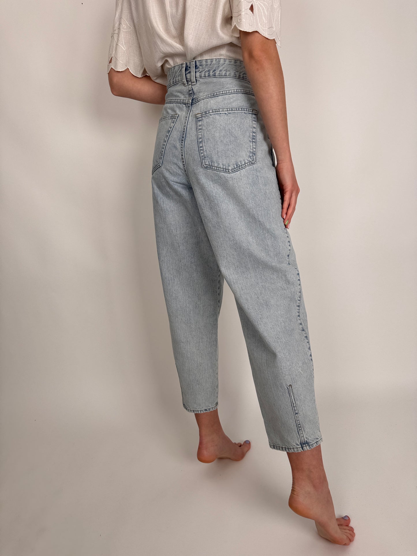 Jeanși light wash modelatori cu talie ultra înaltă