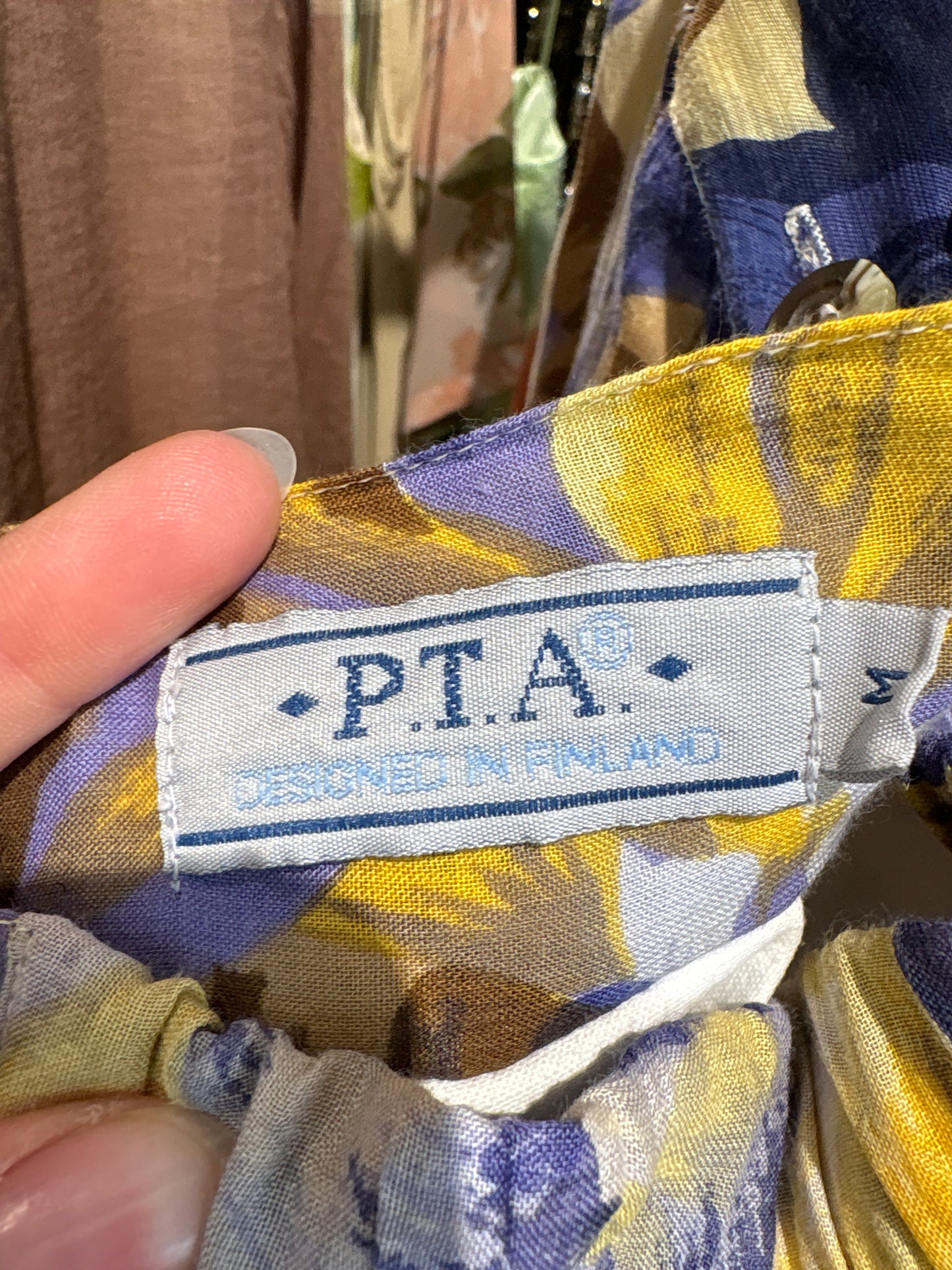 Fustă vintage excepțională cu print superb floral și interior din pânză de in