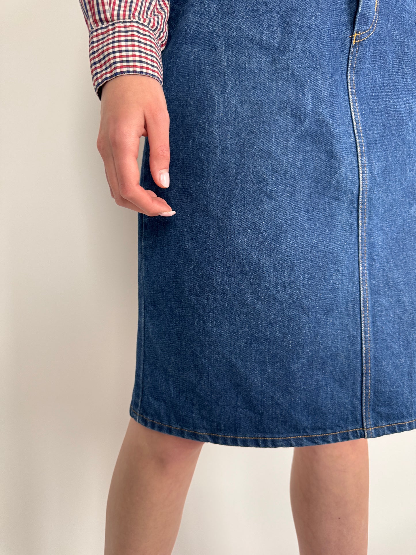 Fustă vintage din jeans raw cu ținuta și talie ultra înaltă
