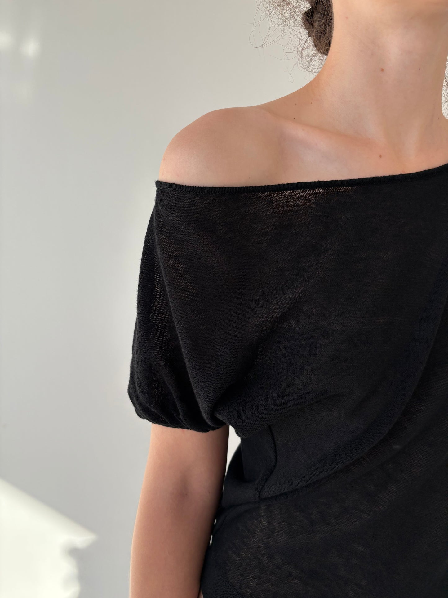 Top negru de brand luxury Twin Set în croi asimetric din jerse de bumbac